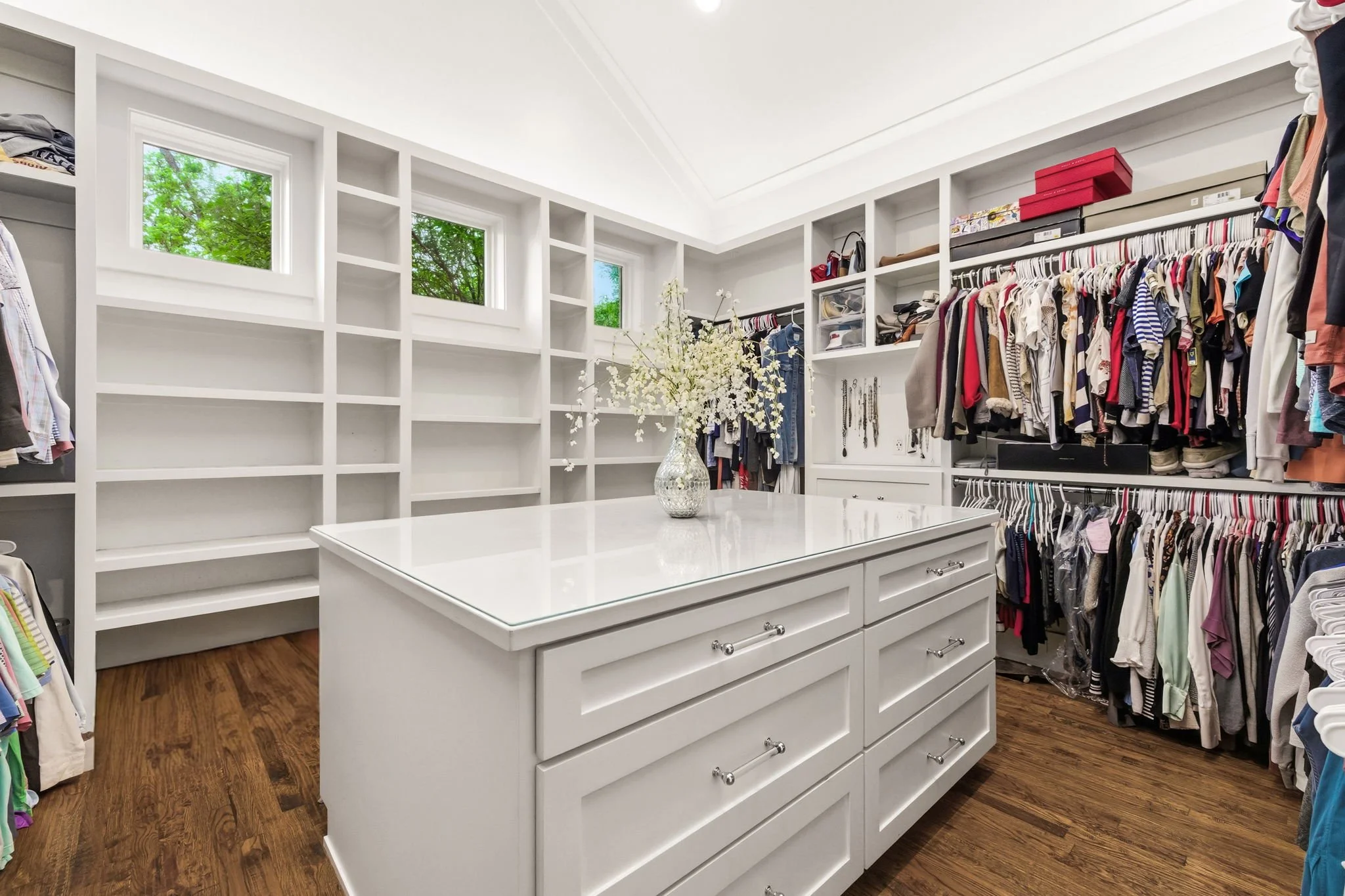 26-web-or-mls-7851 Meadow Hill-26.jpg