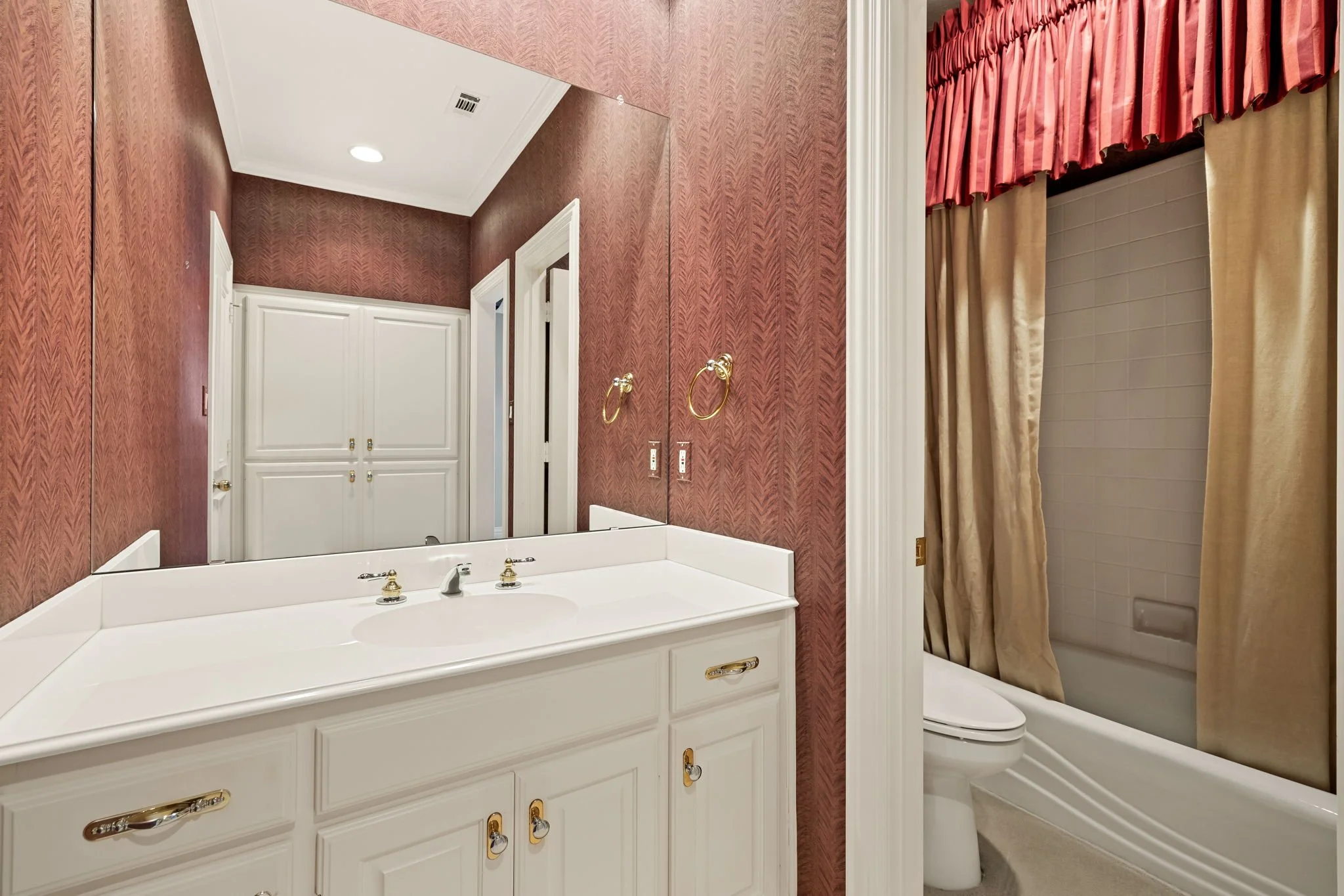 47-web-or-mls-1504 Eastwick-47.jpg