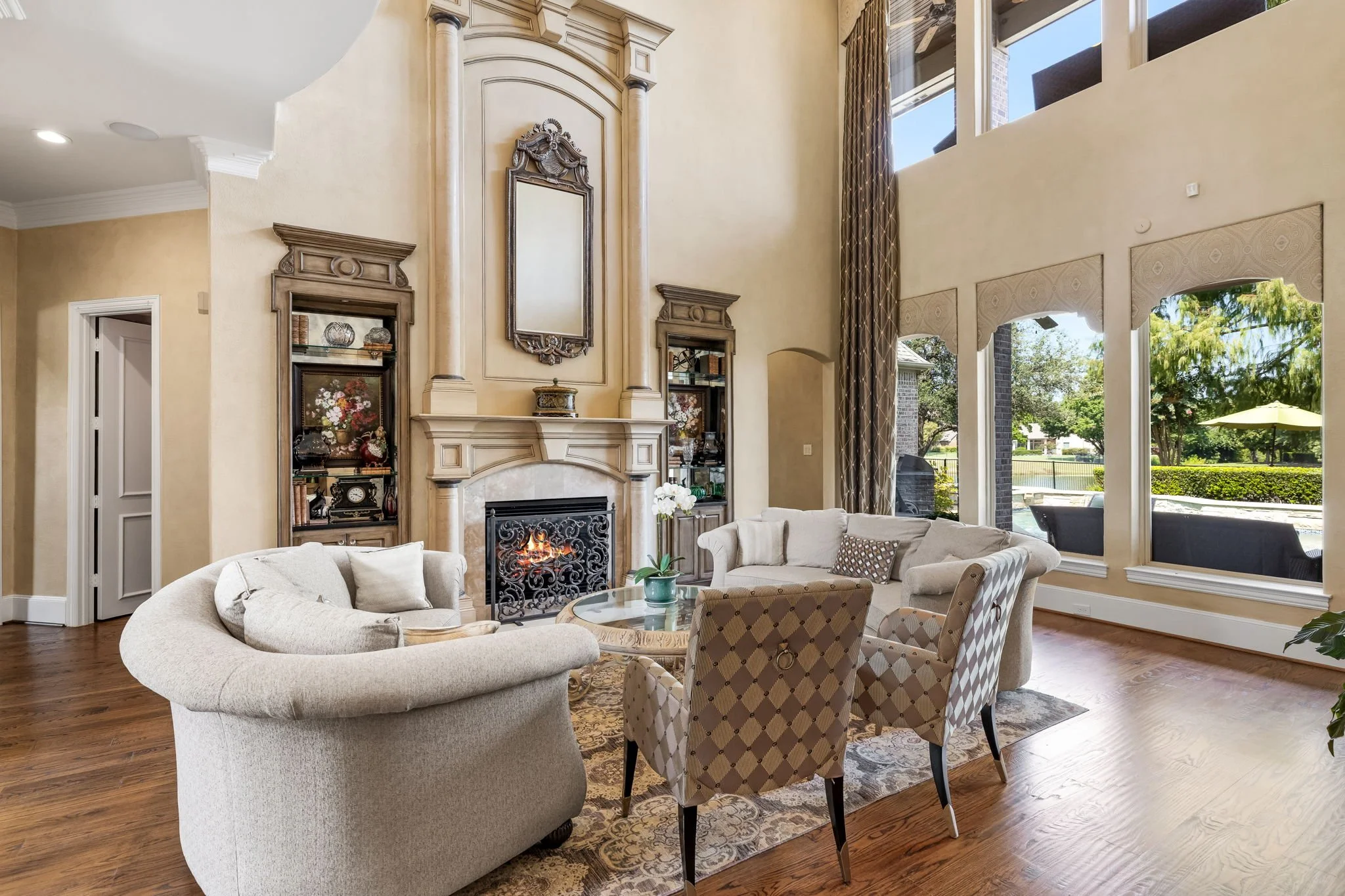 10-web-or-mls-3020 Shelton Way-10.jpg