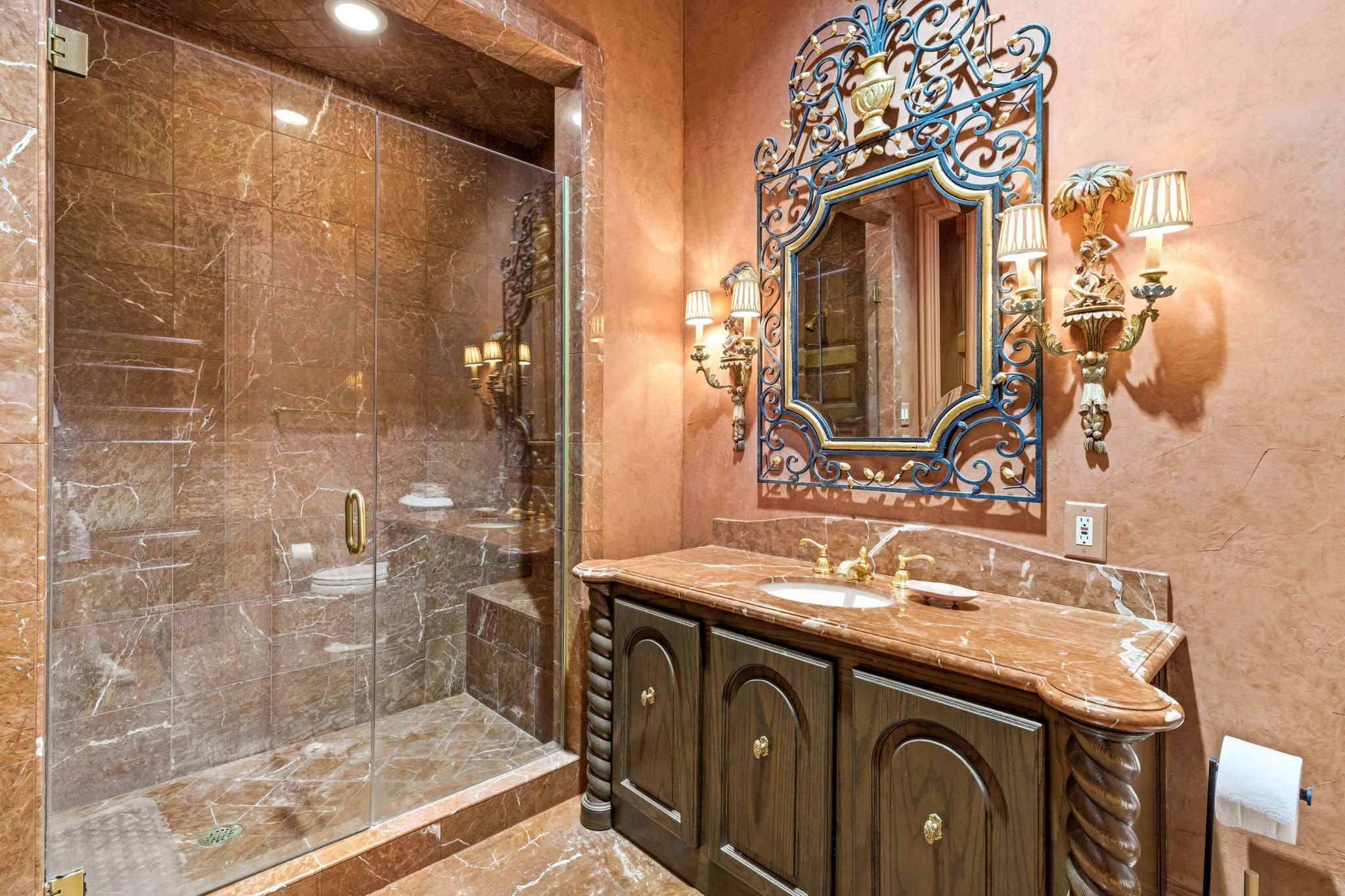 14-web-or-mls-5817 Red Wolf - Primary Bedroom Suite-14.jpg