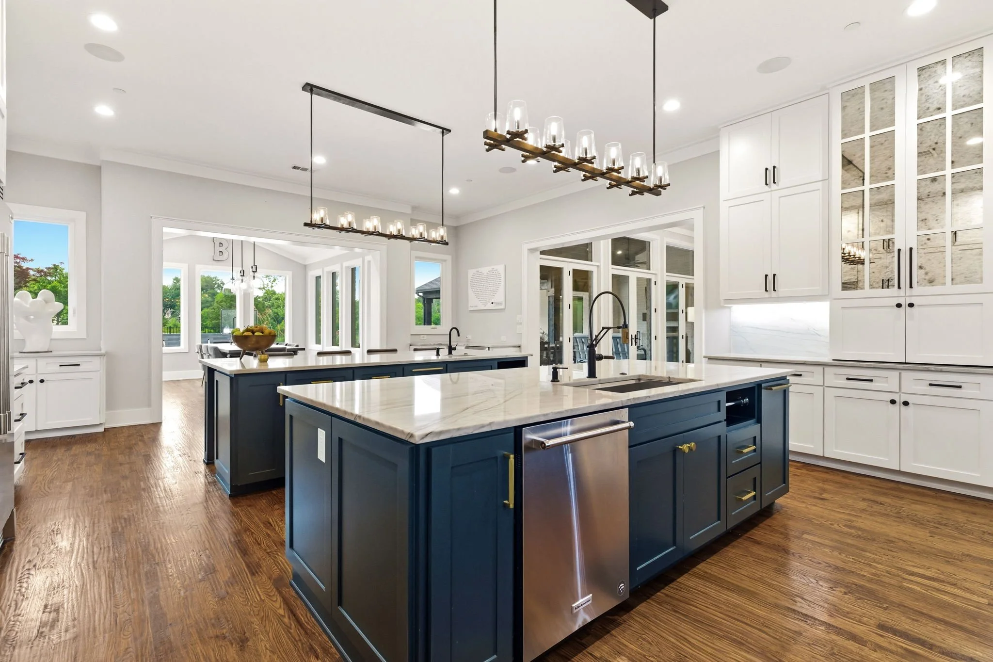 13-web-or-mls-7851 Meadow Hill-13.jpg