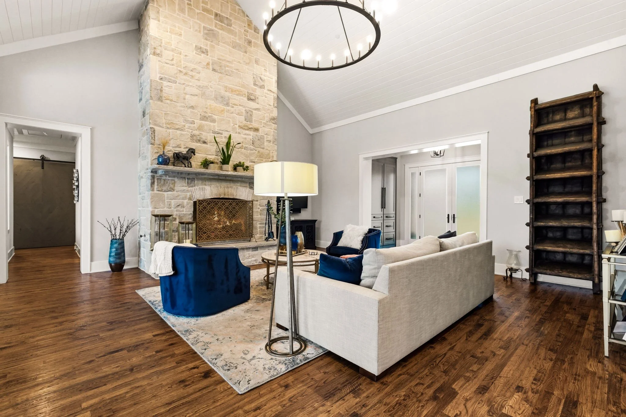 8-web-or-mls-7851 Meadow Hill-8.jpg
