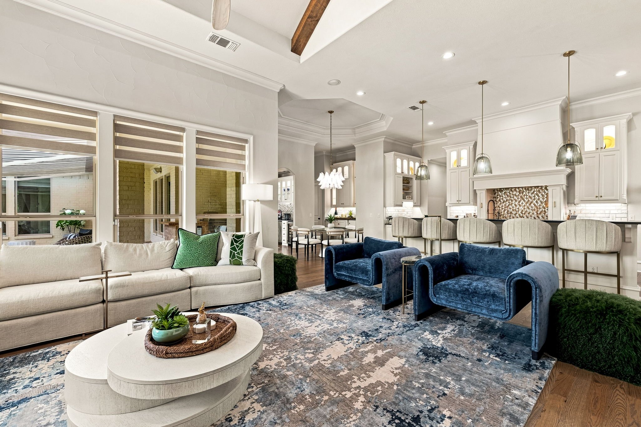 16-web-or-mls-2120 Meadow View-16.jpg