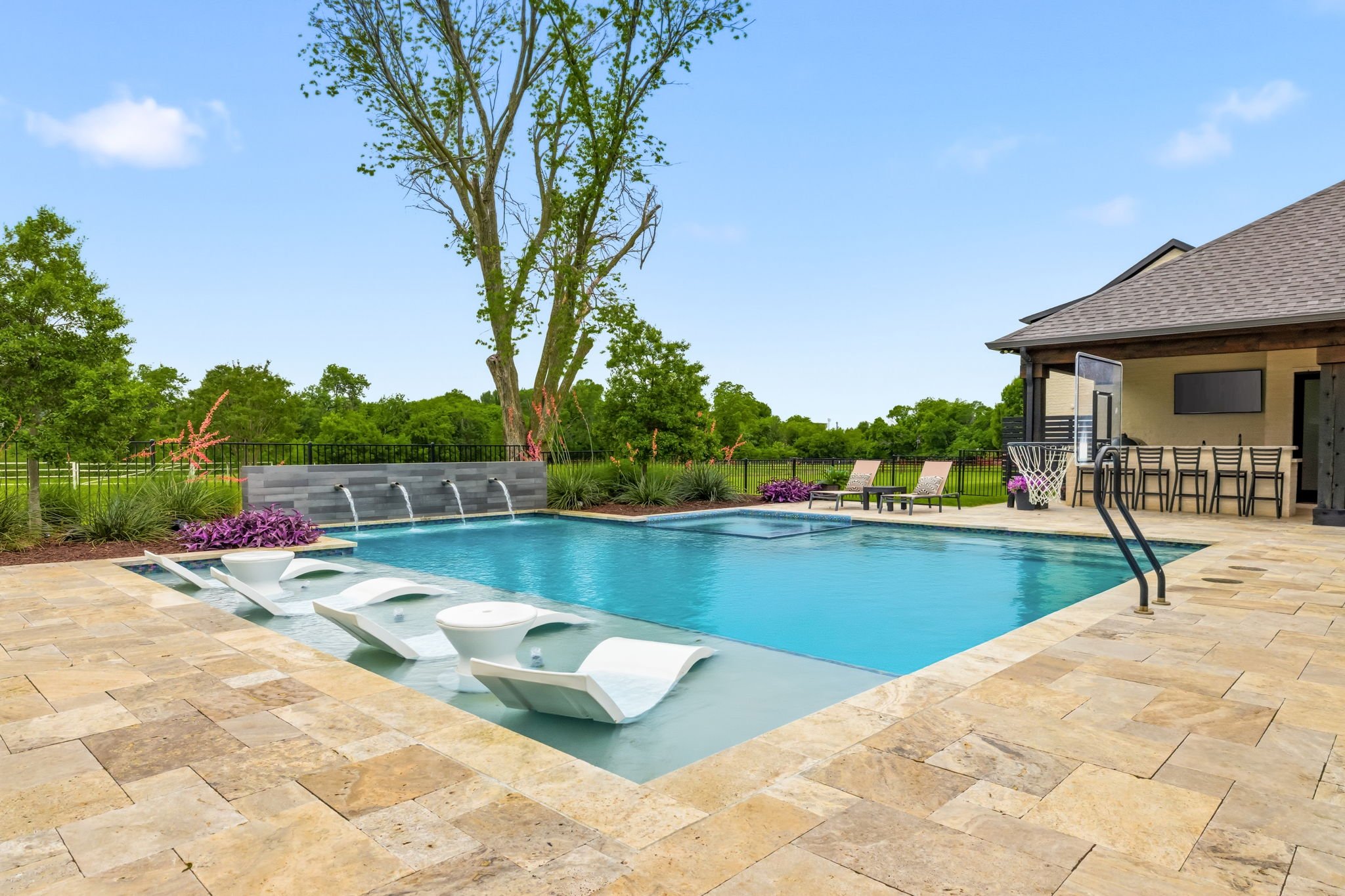 51-web-or-mls-7851 Meadow Hill-51.jpg