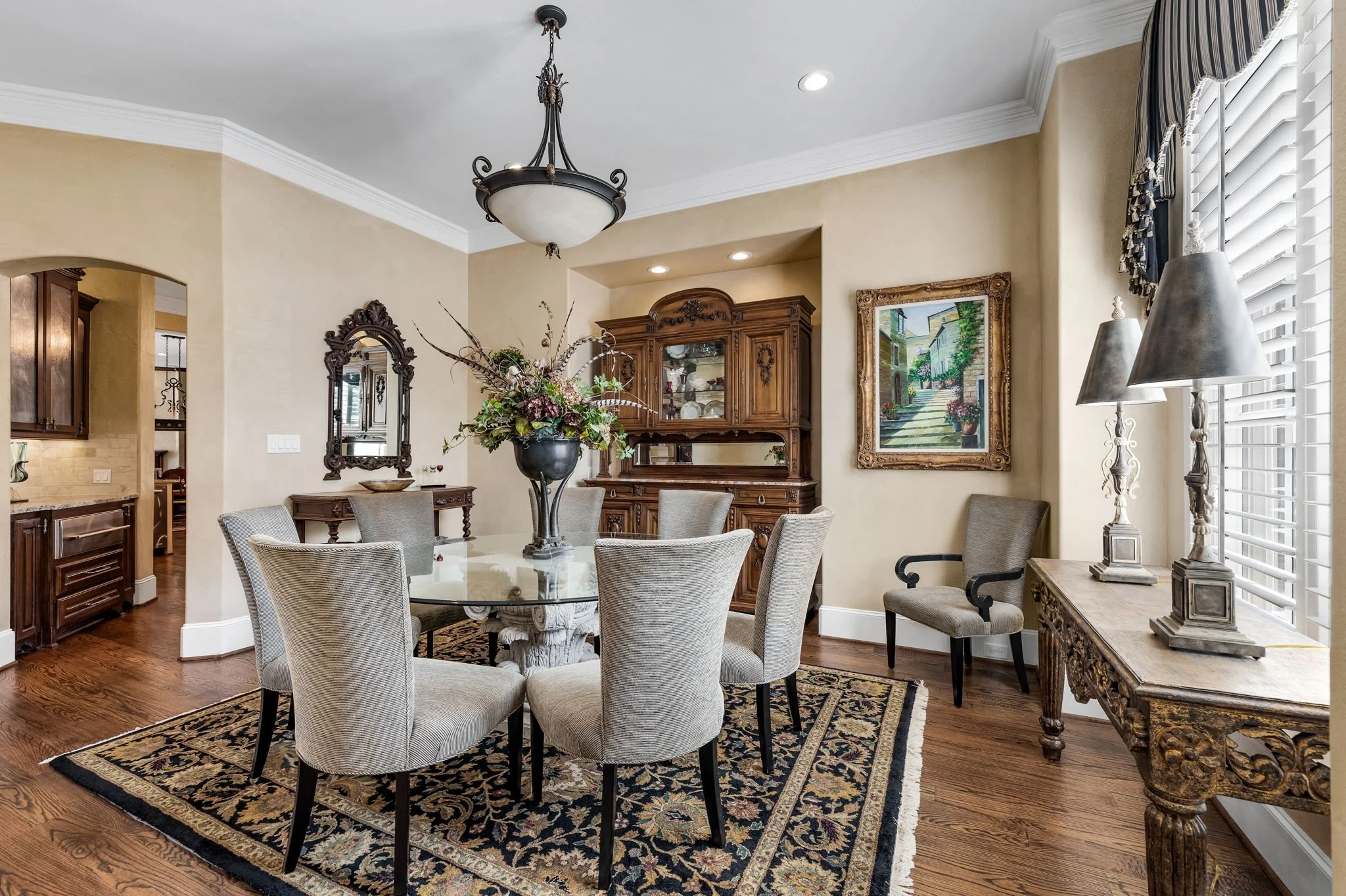 14-web-or-mls-3020 Shelton Way-14.jpg