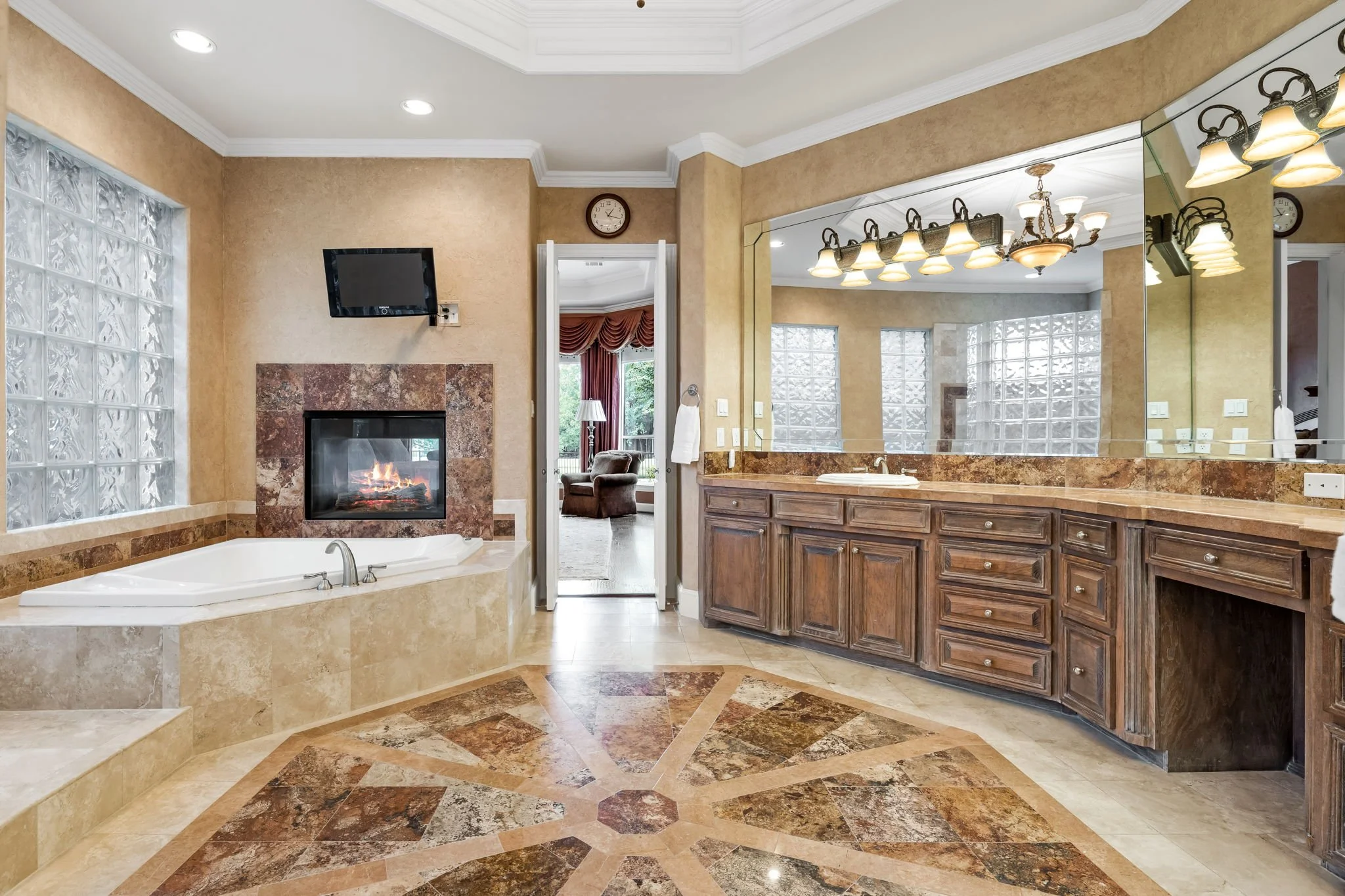 35-web-or-mls-3020 Shelton Way-35.jpg