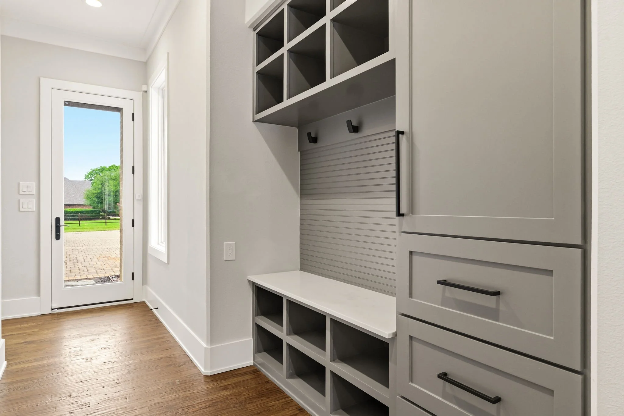 40-web-or-mls-7851 Meadow Hill-40.jpg