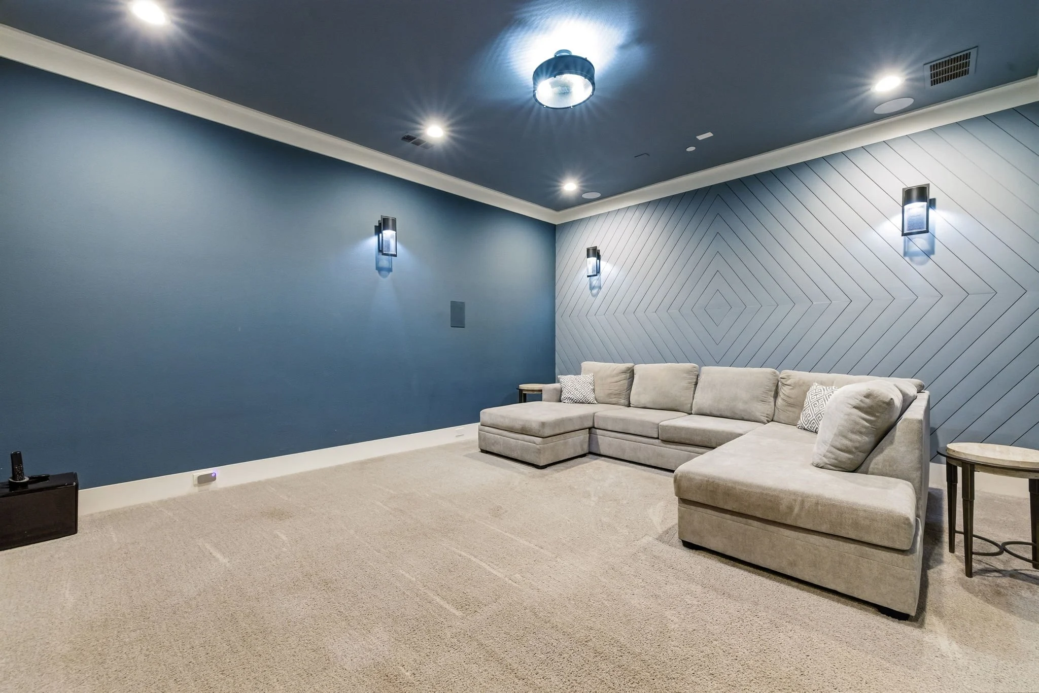 37-web-or-mls-7851 Meadow Hill-37.jpg