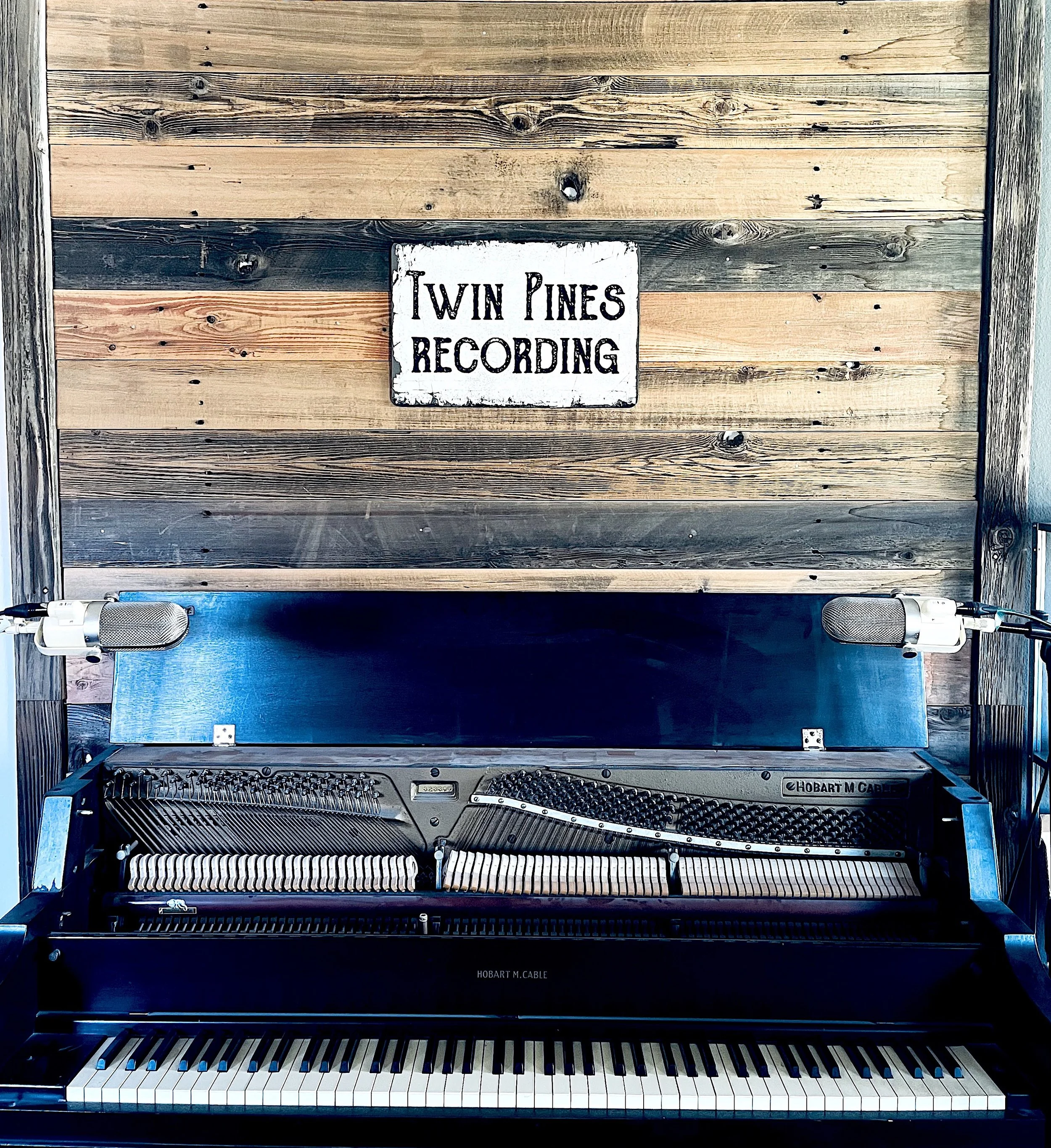 Piano sign.jpg