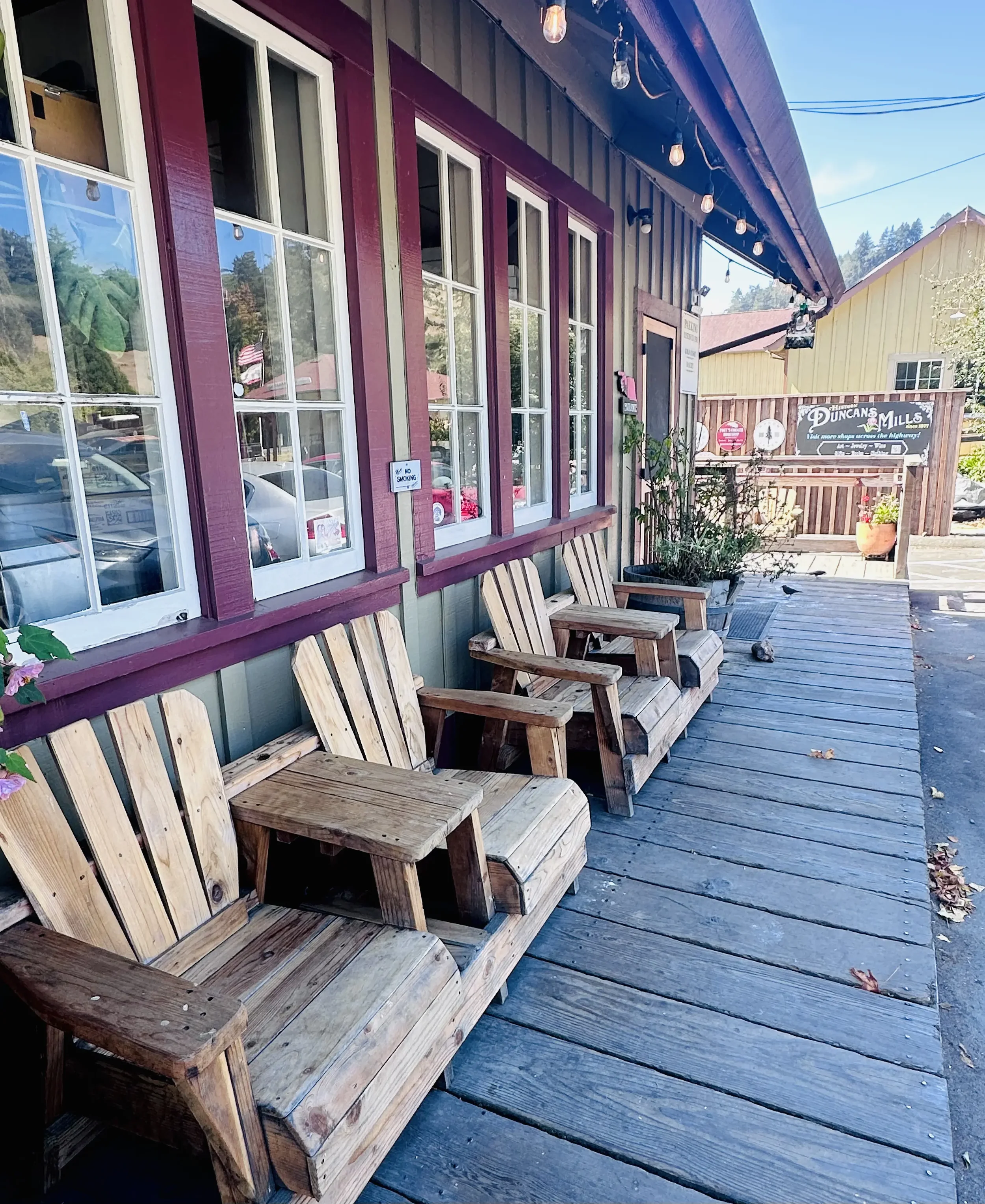 Front porch and outdoor seating at Gold Coast Coffee