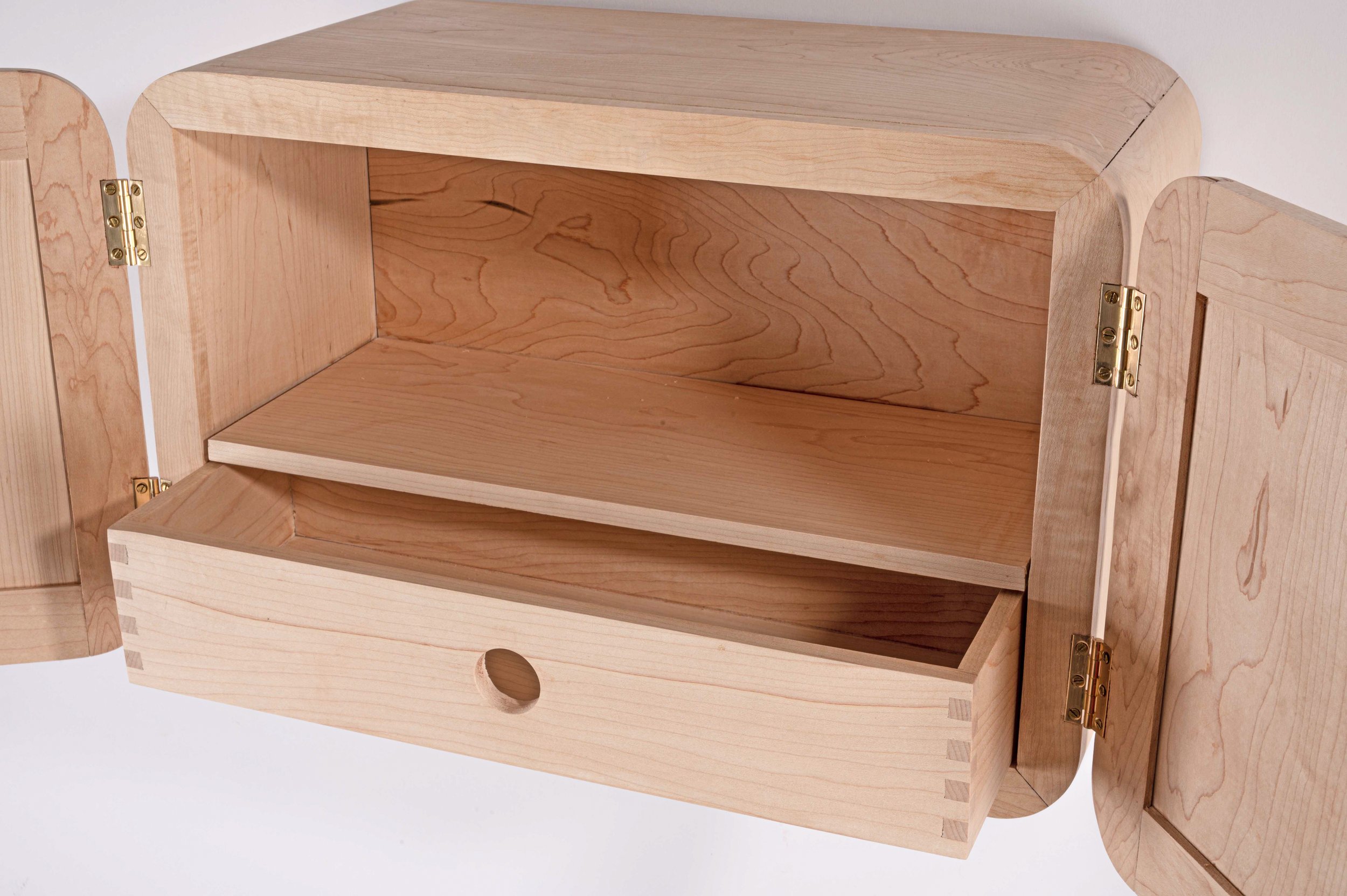 DSC_2882.Viva_Mowani_FA23.CabinetDoor&Drawers.BFA2025.jpg