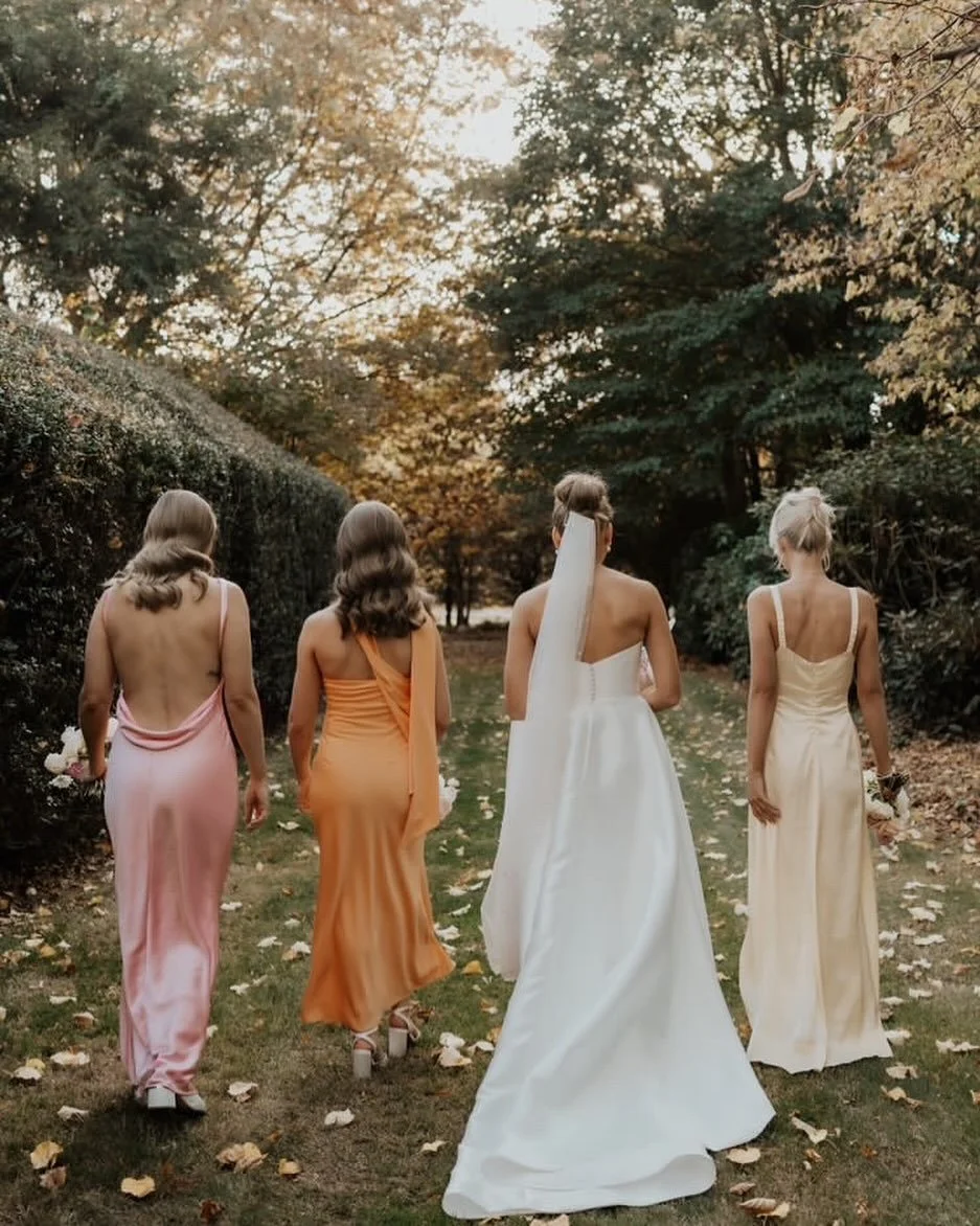 Kaylee and her best girls ✨✨ 
Hair and tans @goldenstudios_bymoniquecadigan 
📷 @scphotographynz