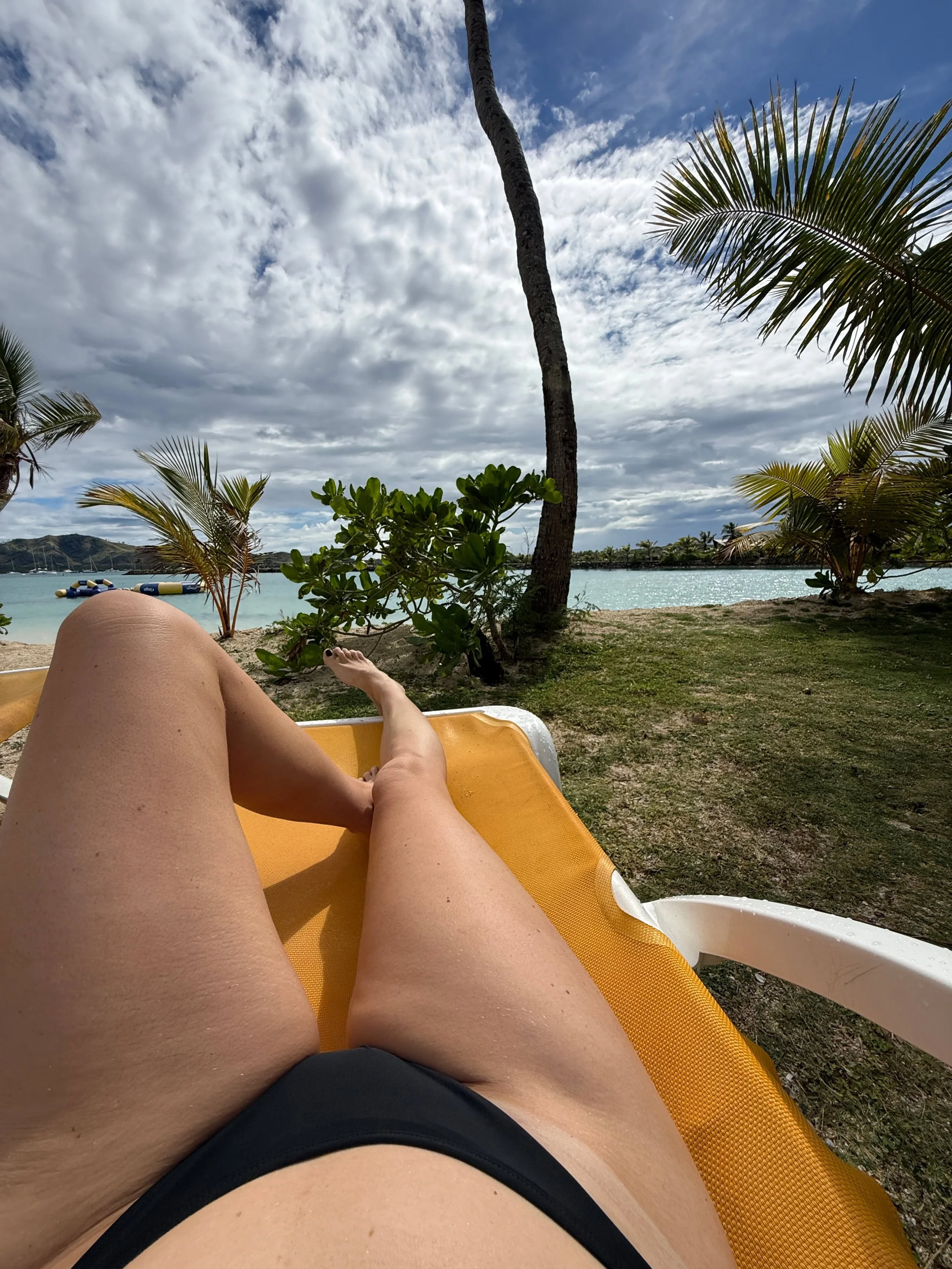Golden Studios tan... on tour. 🌴

This babe is soaking up Fiji looking absolutely stunning and we are only a little bit jealous (we're very jealous). 

Going for a natural look we used @azuretan.au Firm and Tone with a short development time - givin