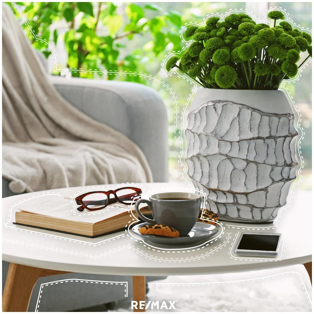 22_304266-HouseHome-BookGlasses-1080.jpg