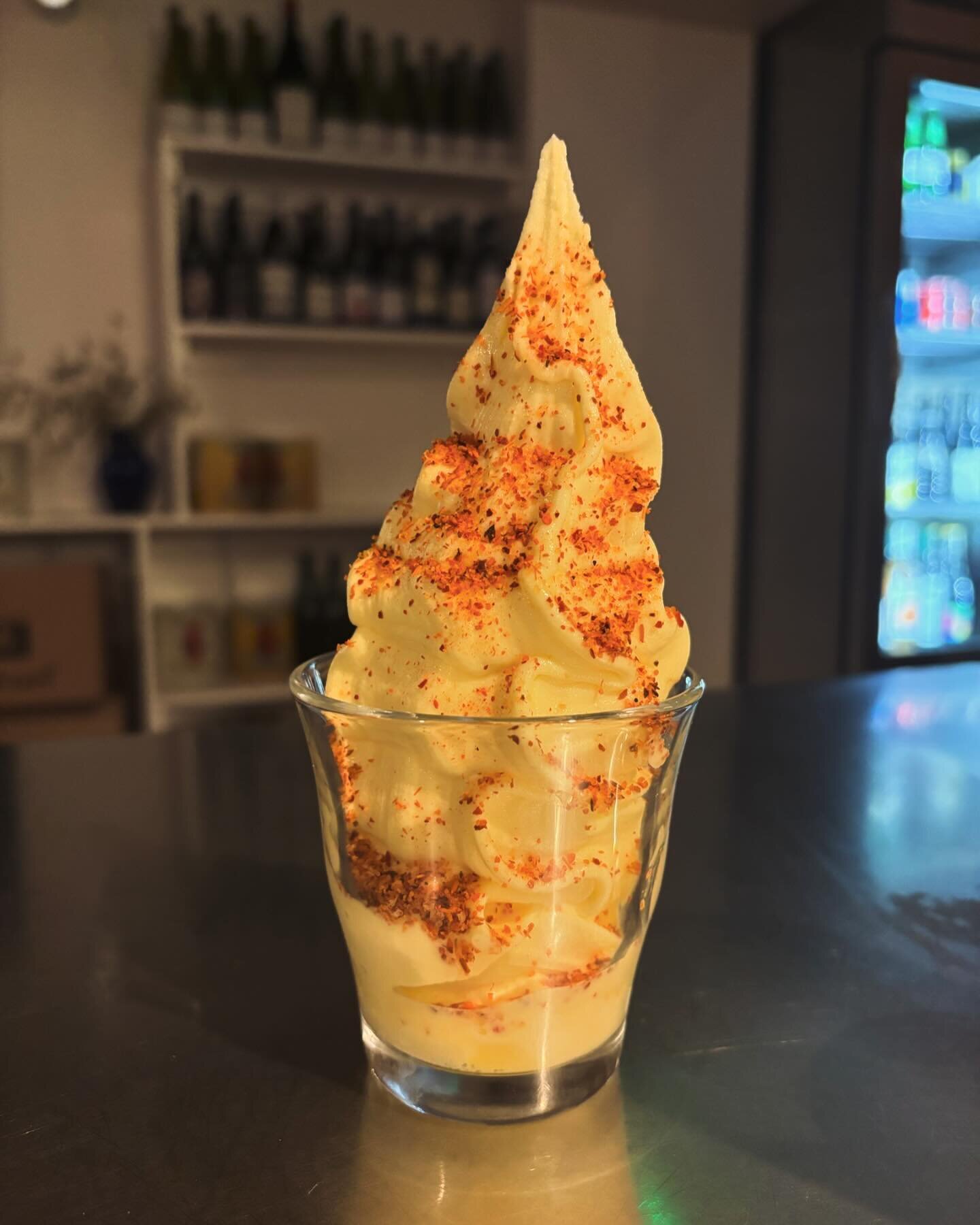 Pineapple dolewhip with tajin, and squeeze of lime. (Vegan)
Friday im in love!