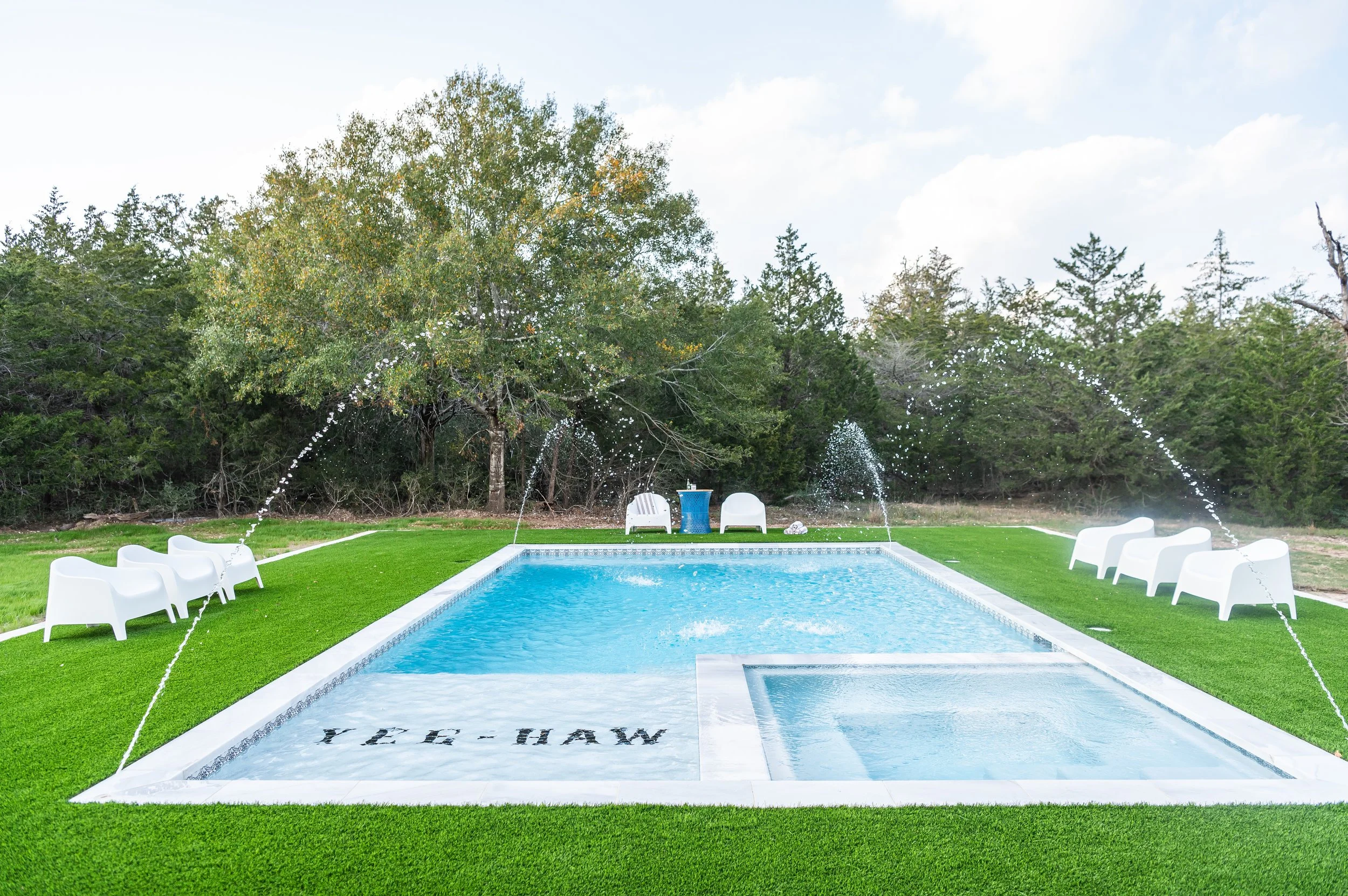 the-moxie-outdoor-pool.jpg