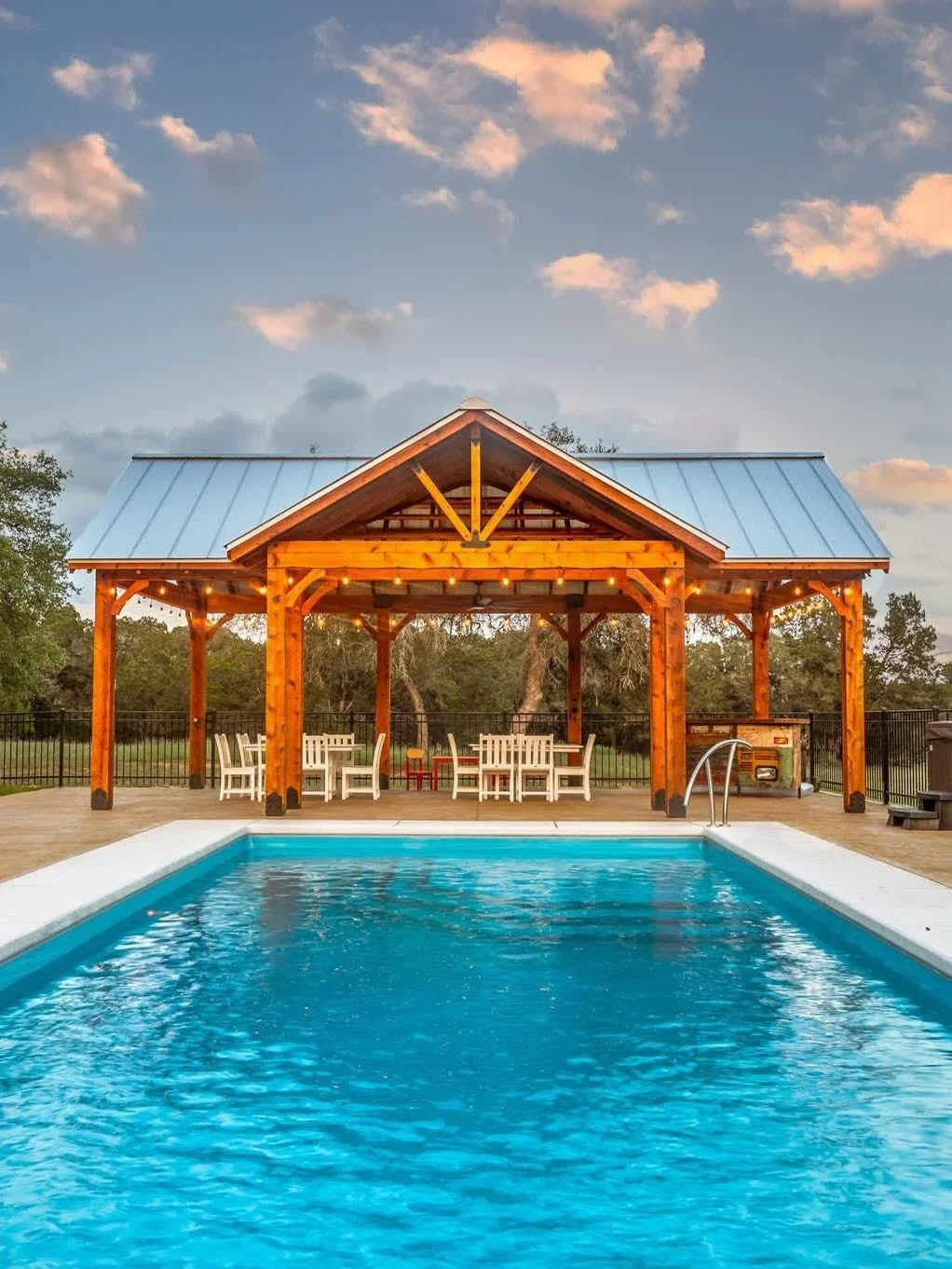 Fall started last week. Texas did not get the memo.

A few of our favorite Host&icirc;e pools for the 90 degree &ldquo;fall&rdquo; days still ahead. Save this for the group chat &mdash; or better yet, send it with a few dates. 👀☀️

🔗Book your stay 