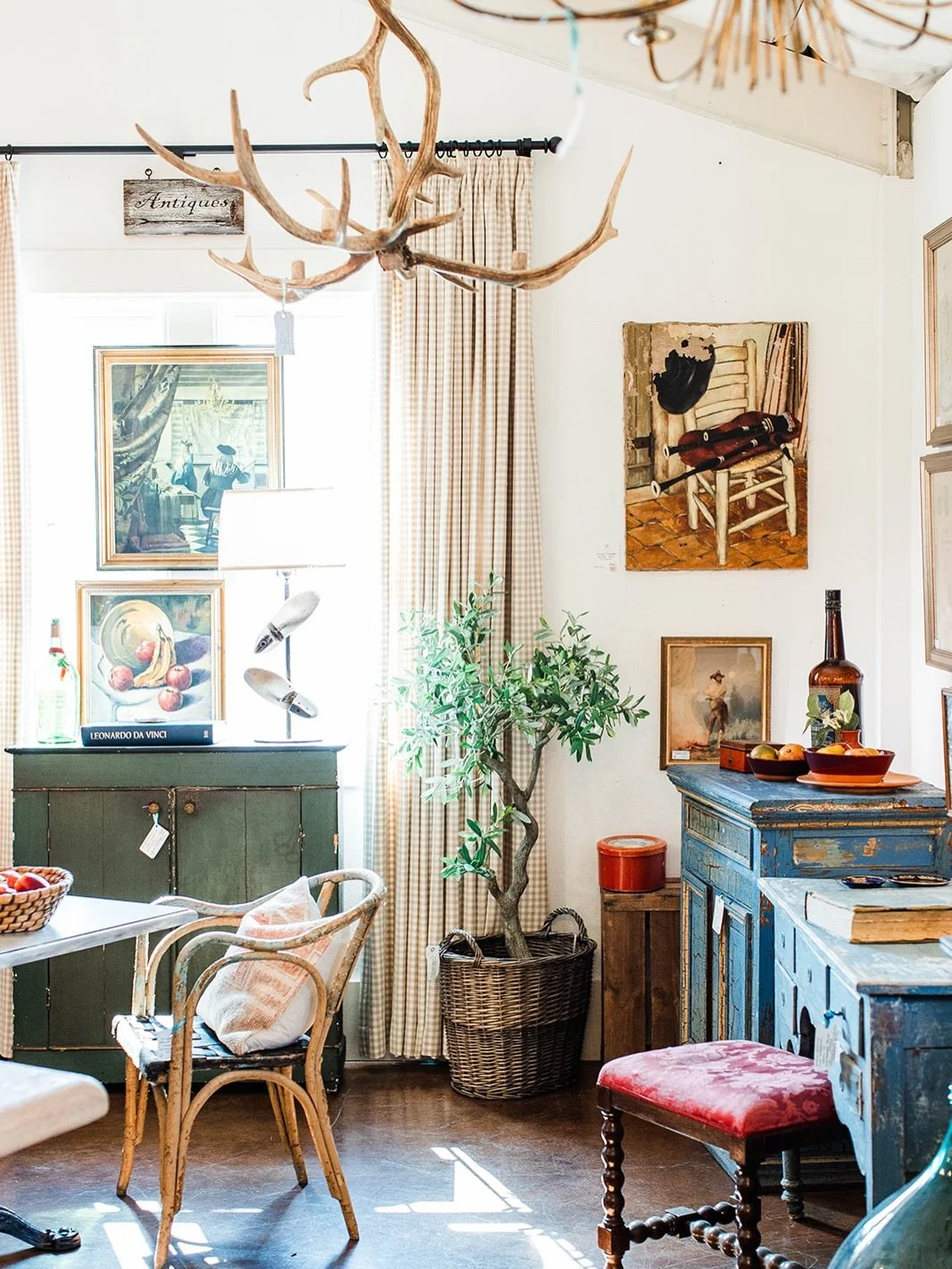 Going to Round Top &ldquo;just to look&rdquo; is between you and your bank account. 🤠

Furniture, art, boots, jewelry, the chandelier you suddenly *need*&hellip; Fall Show is one week away and we&rsquo;re already making room in the car.

October 15&