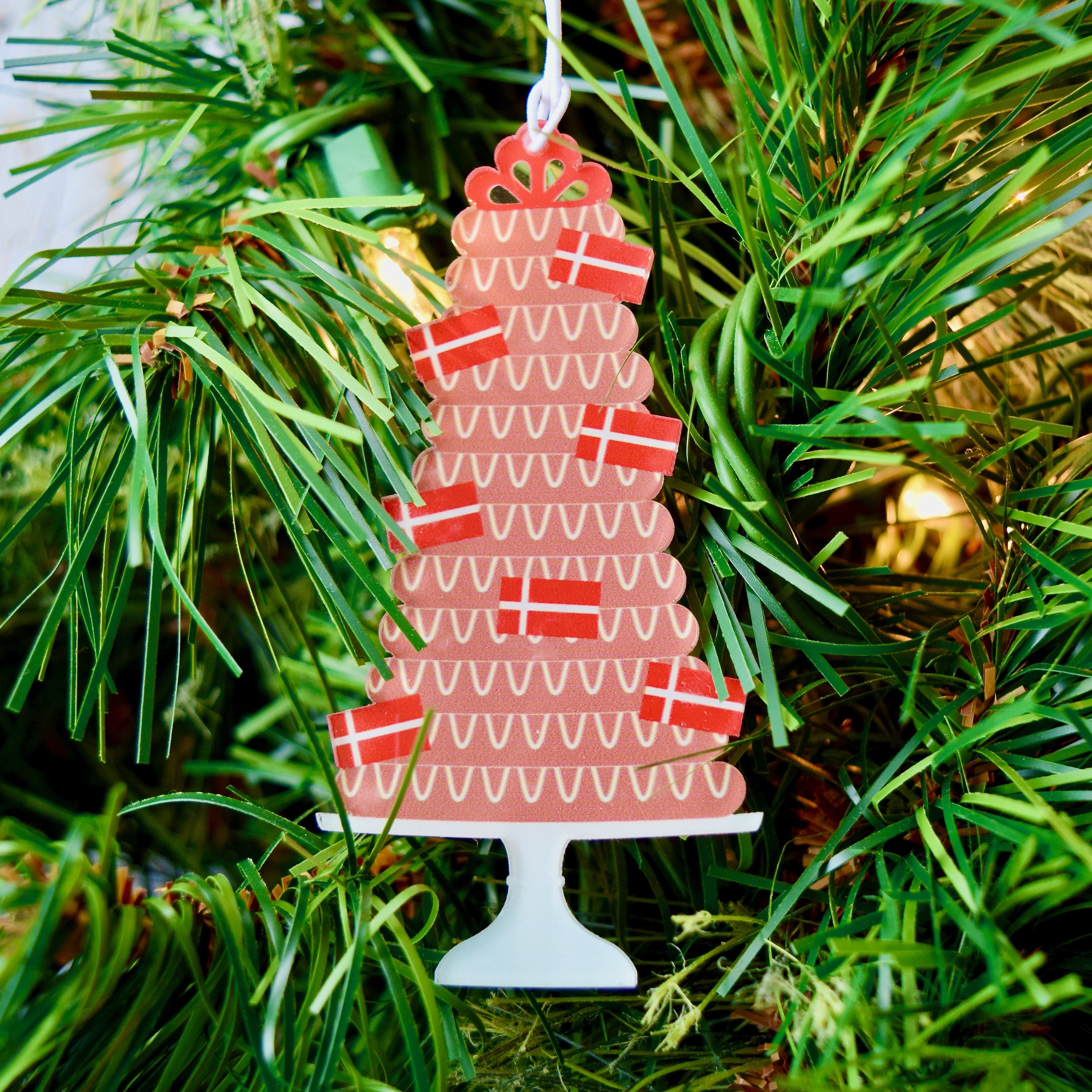 Christmas-ornament-Denmark-greenery-notie.jpeg