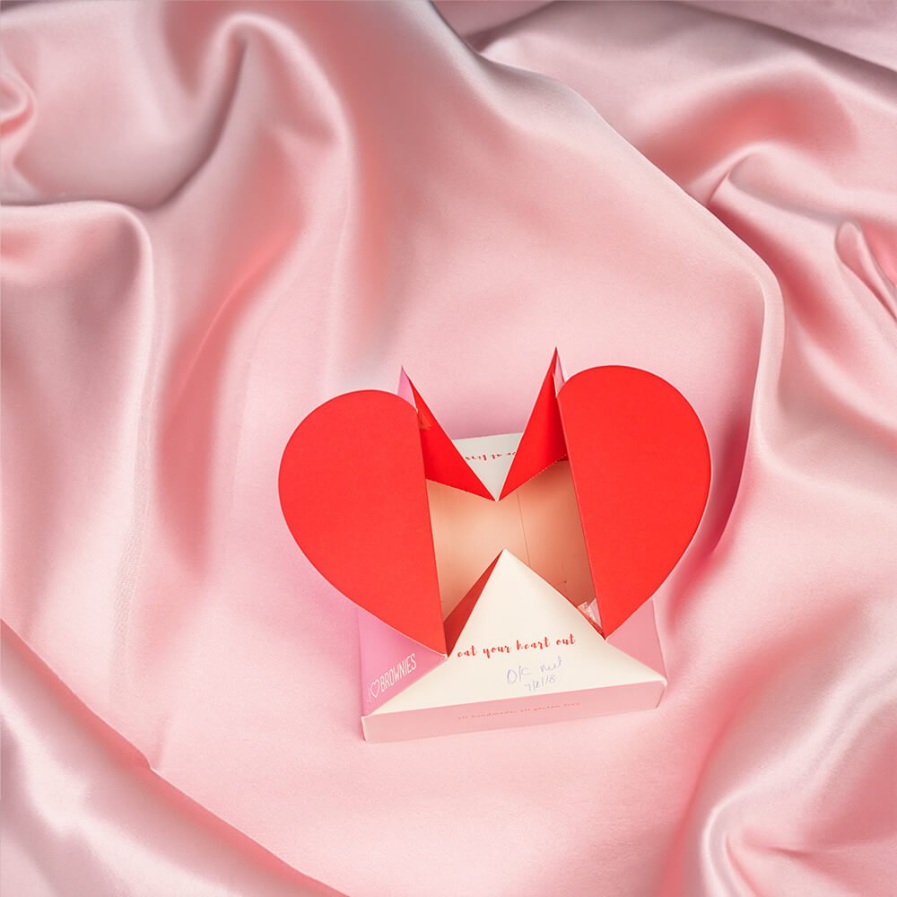 Custom-Heart-Box-Nam-Packaging.jpg