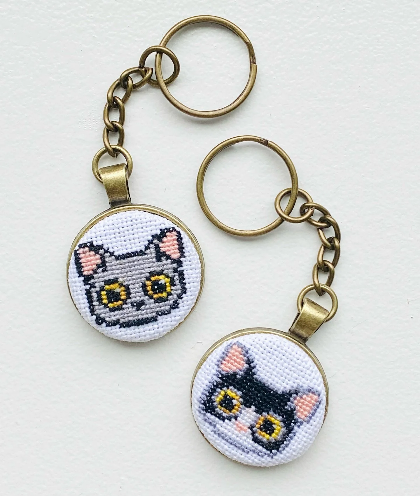 an adoption day present for my adorable cat-niece and cat-nephew

pattern by @zahradesignstudio + embroidered by @nehaxstitch