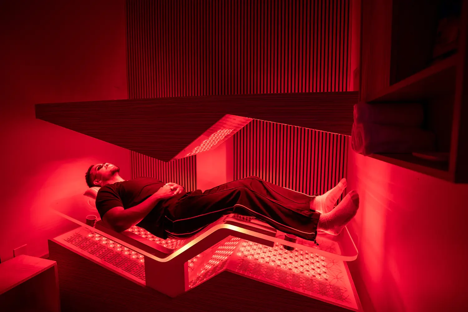 Ammortal Chamber session with full-body red and infrared light in Woodland Hills