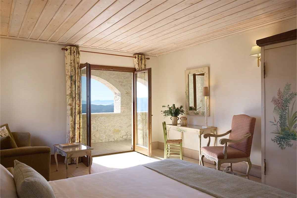 sma-gallery-accommodation-l_0011_Santa-Marina-Arachova-Resort-Spa-Suites-Junio-11.jpg