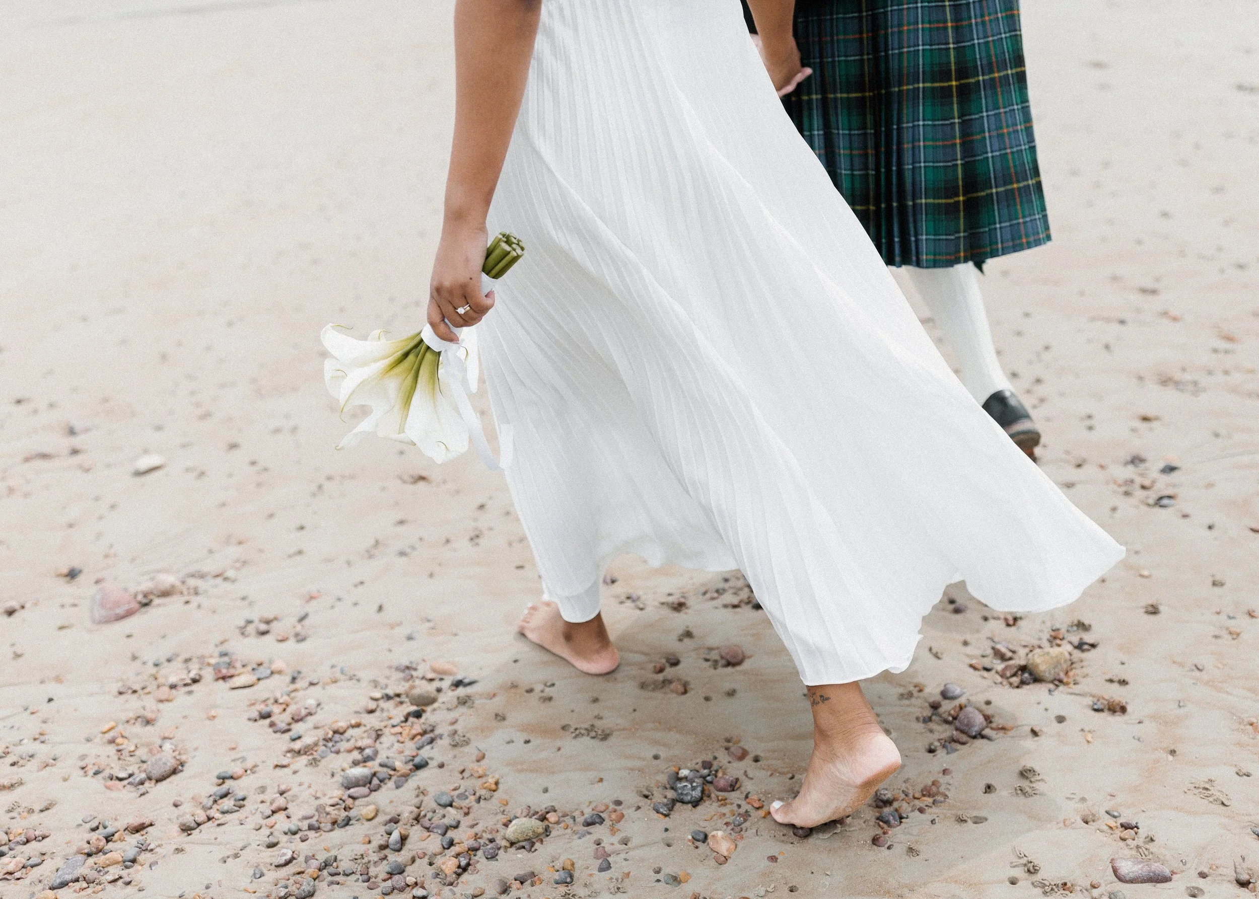 LAURA & ALASDAIR