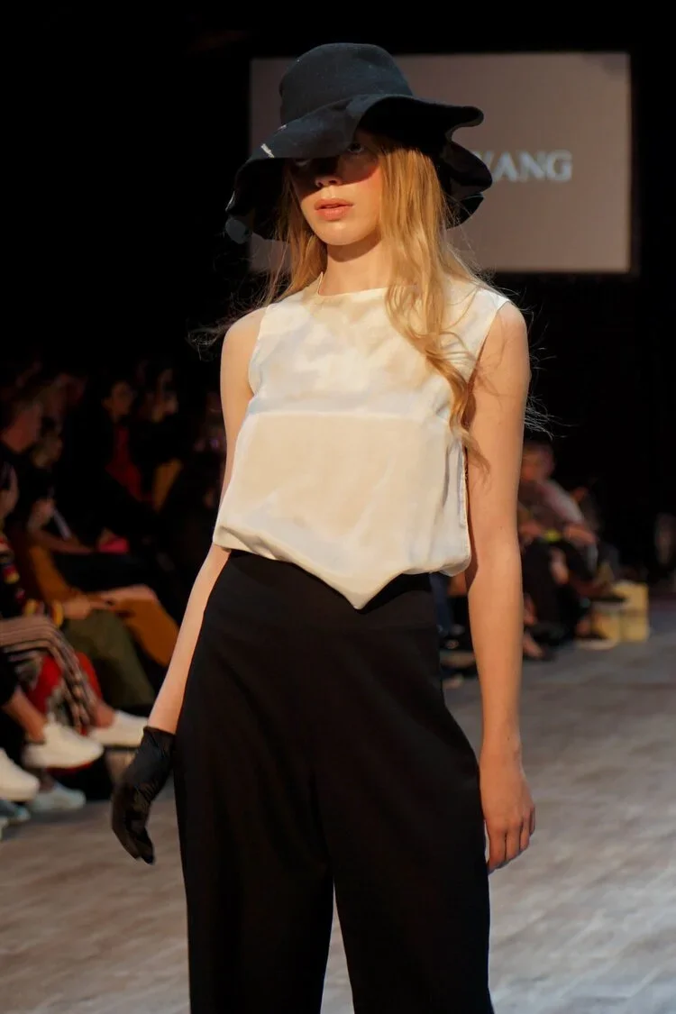 SarahJaneLousieStringer_Runway_Yuexue+Wang_2019PhotoComp.webp