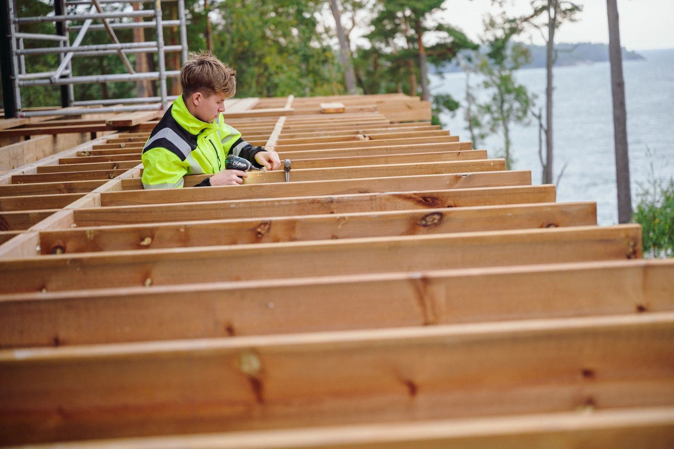 Vi tror p&aring; att investera i unga talanger och erbjuder m&ouml;jligheten att jobba hos oss via l&auml;roavtal. Ett av v&aring;ra senaste tillskott &auml;r Linus, som just nu genomg&aring;r sin praktiska utbildning hos oss. Genom l&auml;roavtalet 