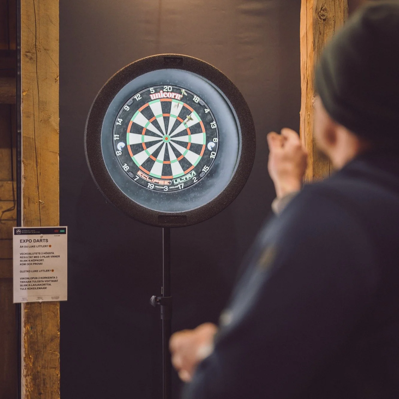 Stort tack till alla som bes&ouml;kte oss under helgens Bygg &amp; Bo-m&auml;ssa i Fiskars! 💪🏽🛠️
Vi hade fullt upp i montern &ndash; inte minst vid darttavlan! 🏆 Grattis till Janne Lindman som kammade hem f&ouml;rstaplatsen i v&aring;r dartt&auml
