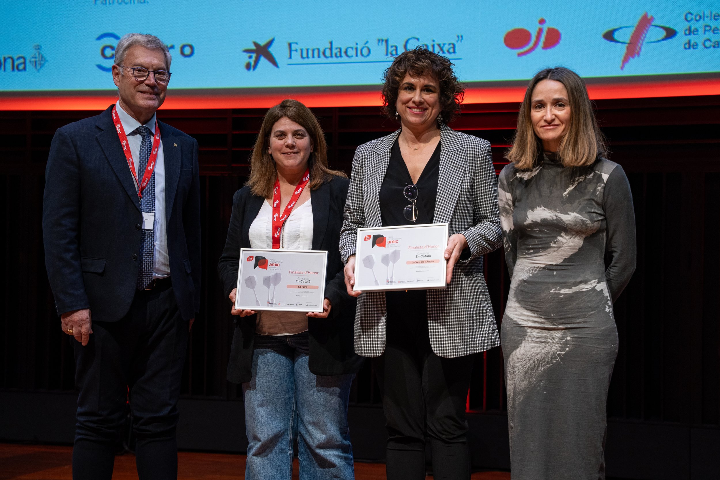 ‘La Fura‘, del Penedès i Garraf, i ‘La Veu de l'Anoia‘, finalistes ex aequo de la categoria En català