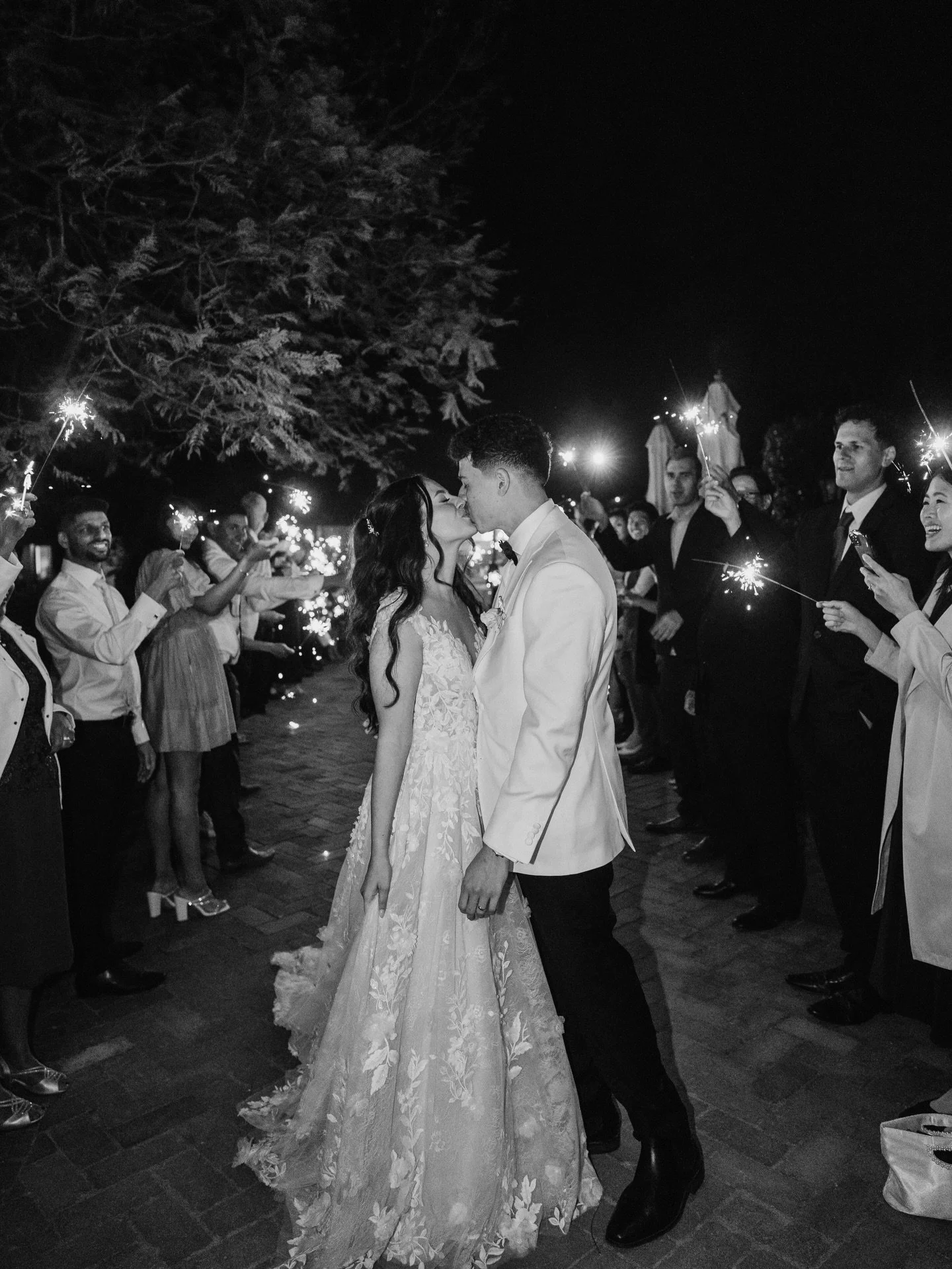 🤍 Burnham Grove Estate wedding moments captured in black and white

Some moments are felt more than they are seen and black and white has a way of stripping everything back to what really matters. The emotion, the connection, the quiet pauses and th