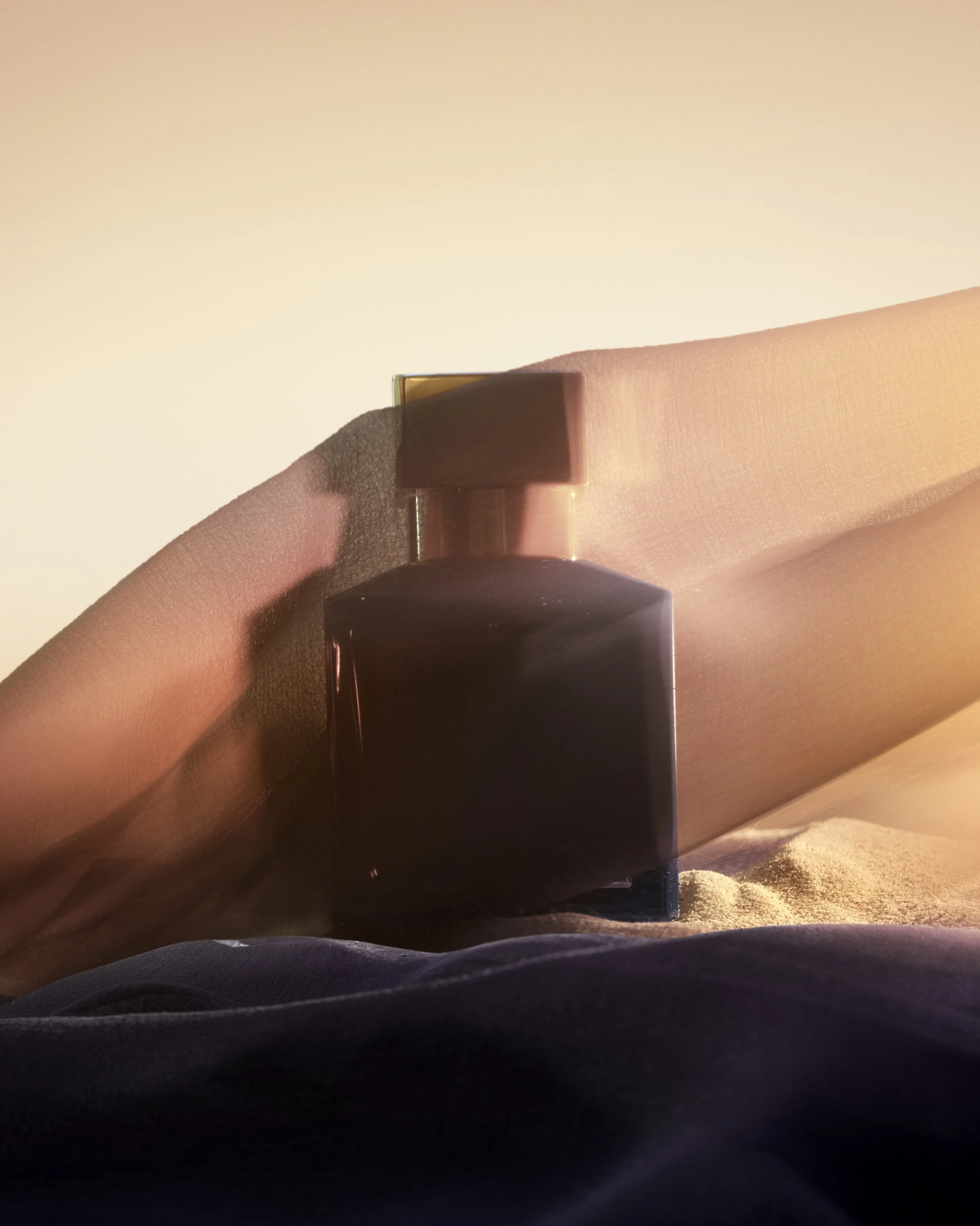 MFK_03_OUD_SILK_EXTRAIT_TEASER_VELVET_6.11.jpg