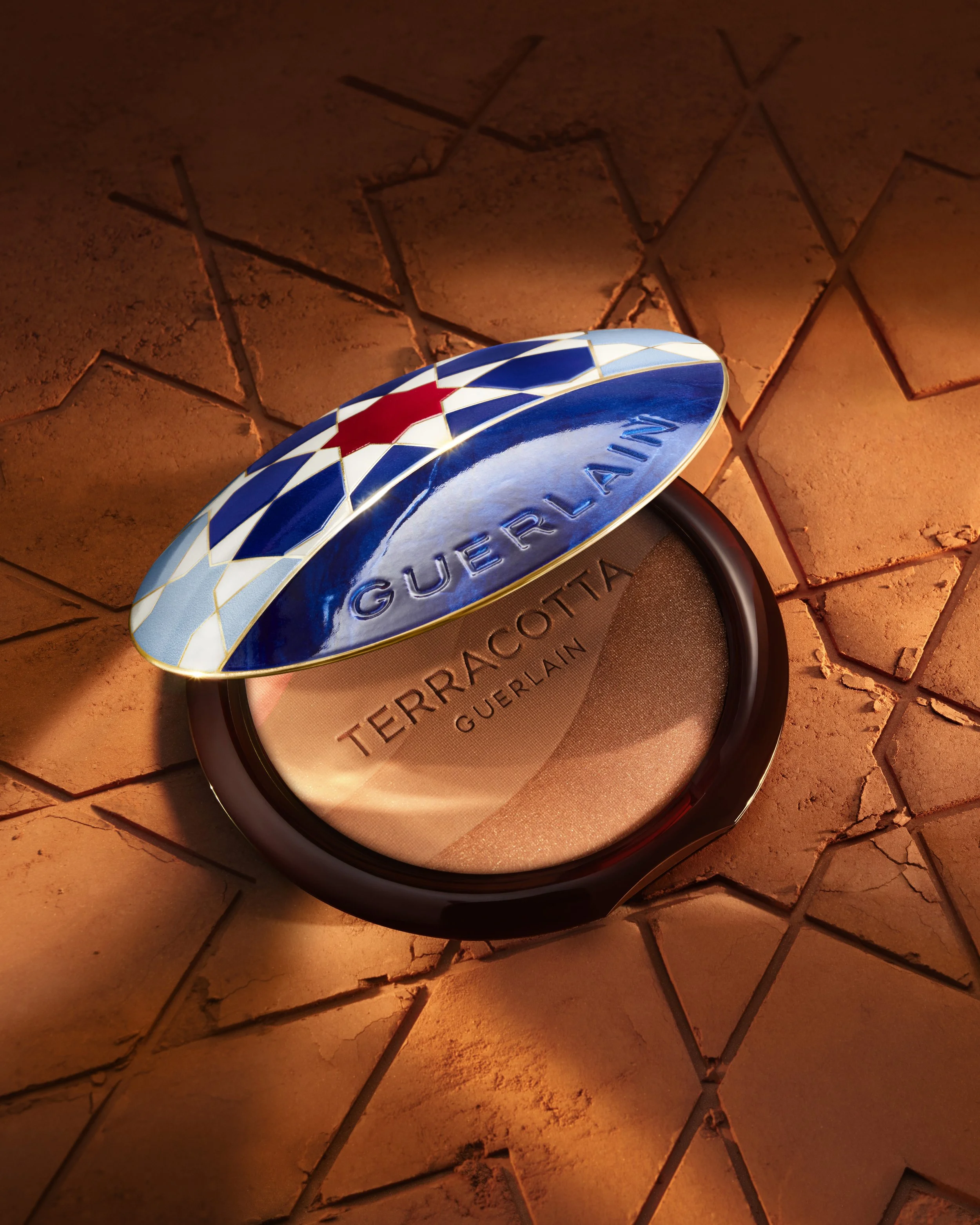 250320_GUERLAIN_TERRACOTA_D2_419001_9.14_BLEU_RVB.jpg