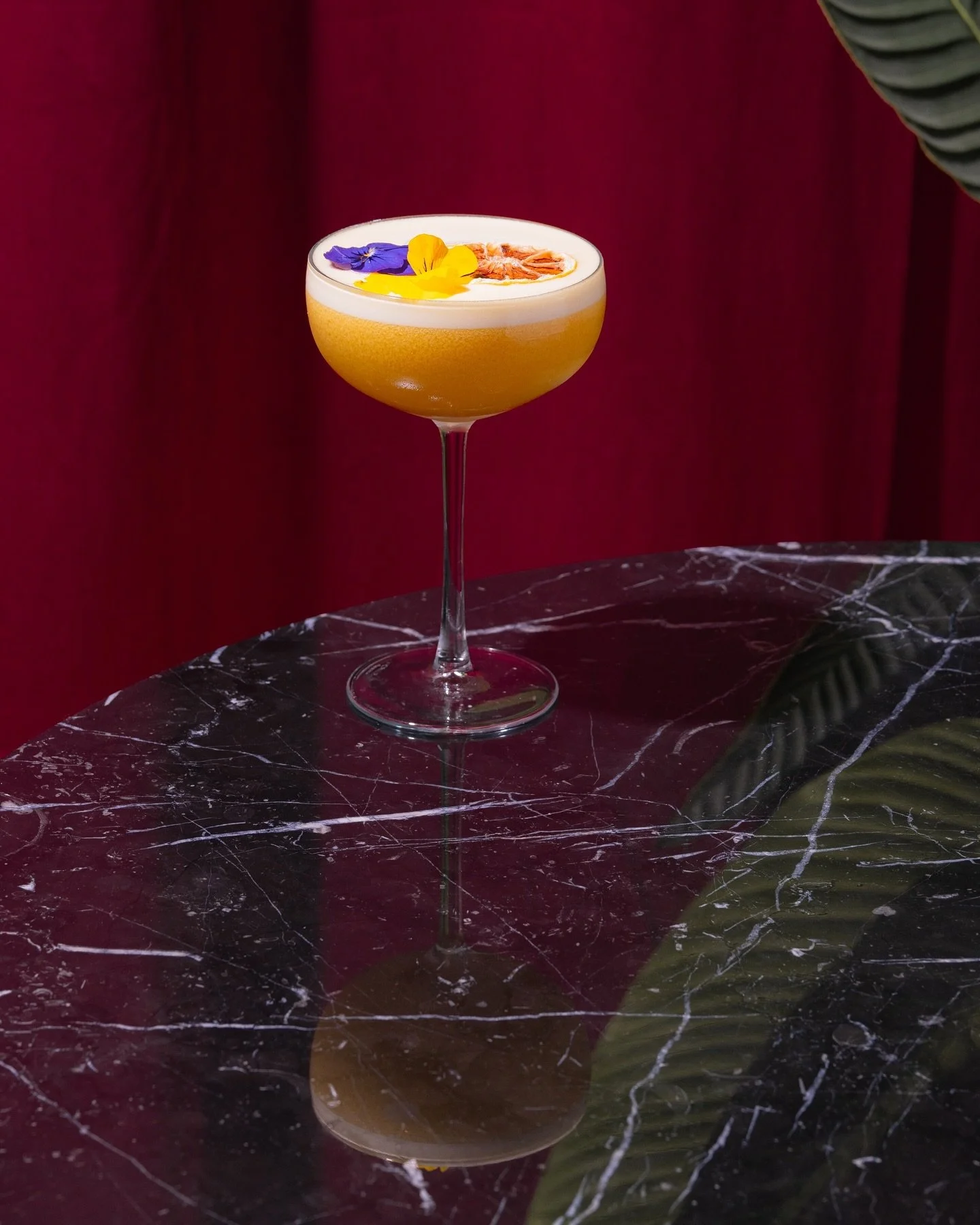 🍸 Cocktails llenos de estilo 🍸

En esta sesi&oacute;n en @cabreras_restaurante , trabaj&eacute; con t&eacute;cnicas de iluminaci&oacute;n y composici&oacute;n para resaltar cada detalle de sus cocktails. El objetivo: transformar cada bebida en una 