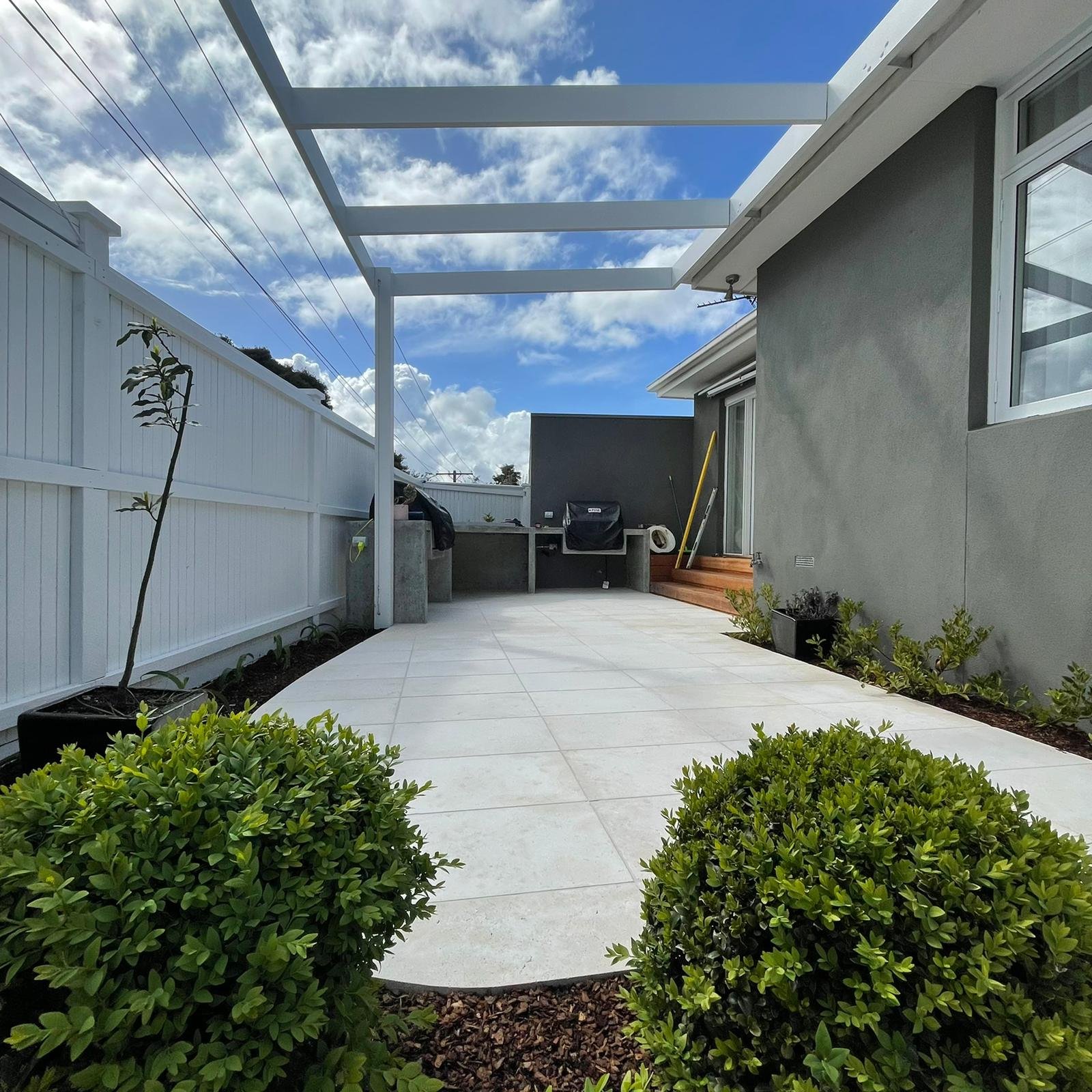 Miliani -outdoor 1.jpg