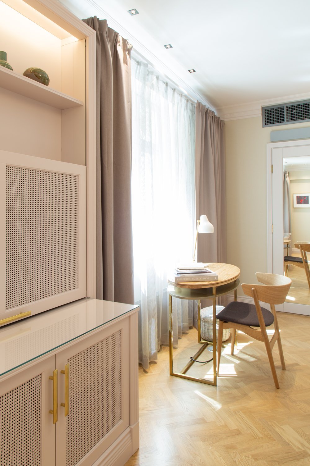 Flemi desk, designed by Carola Rytsölä for the Fleming Collection and Hotel St George, offering a lightweight and elegant workspace solution.