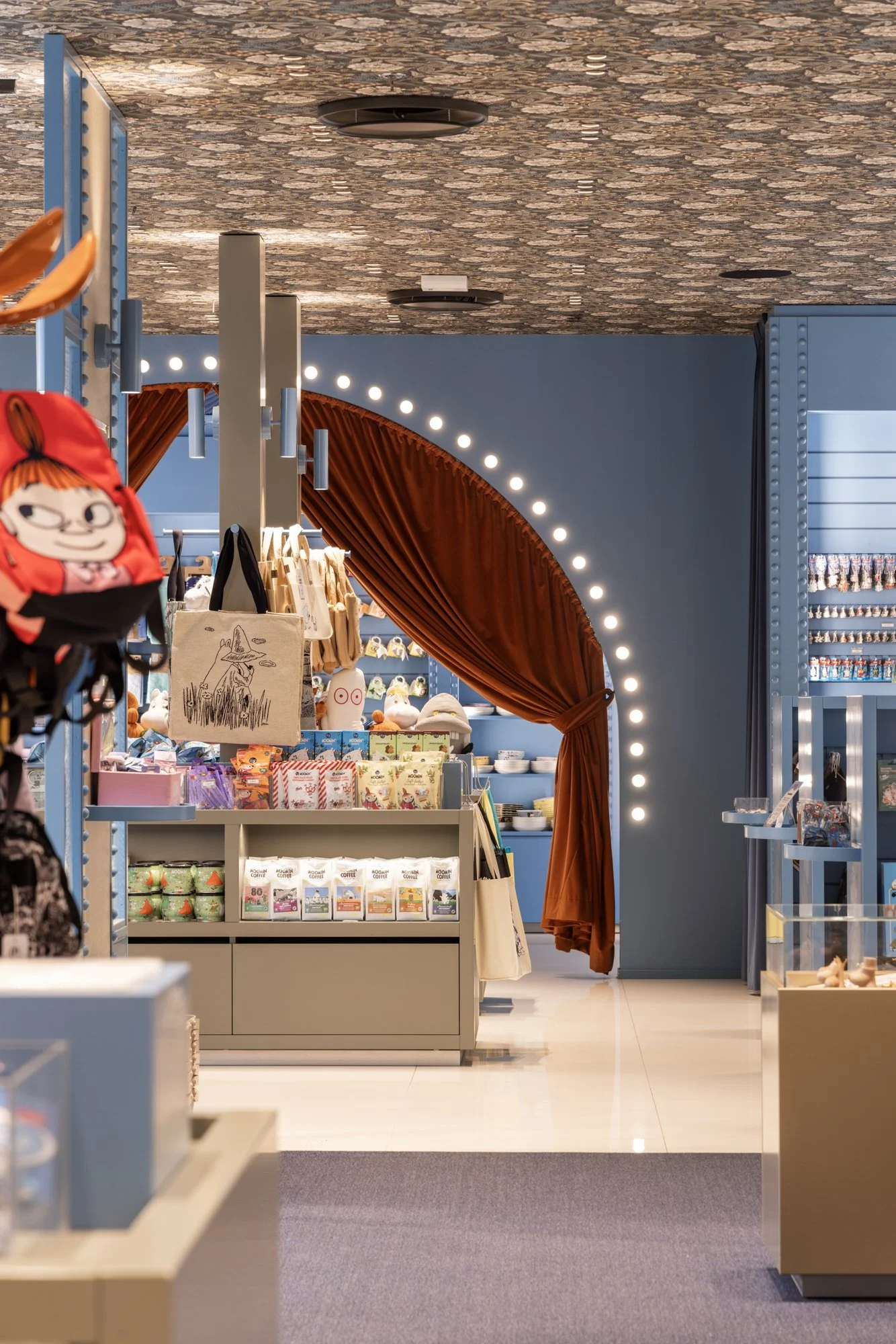 Carola_Rytsölä_Moomin_shop_espa_69_LR.JPG