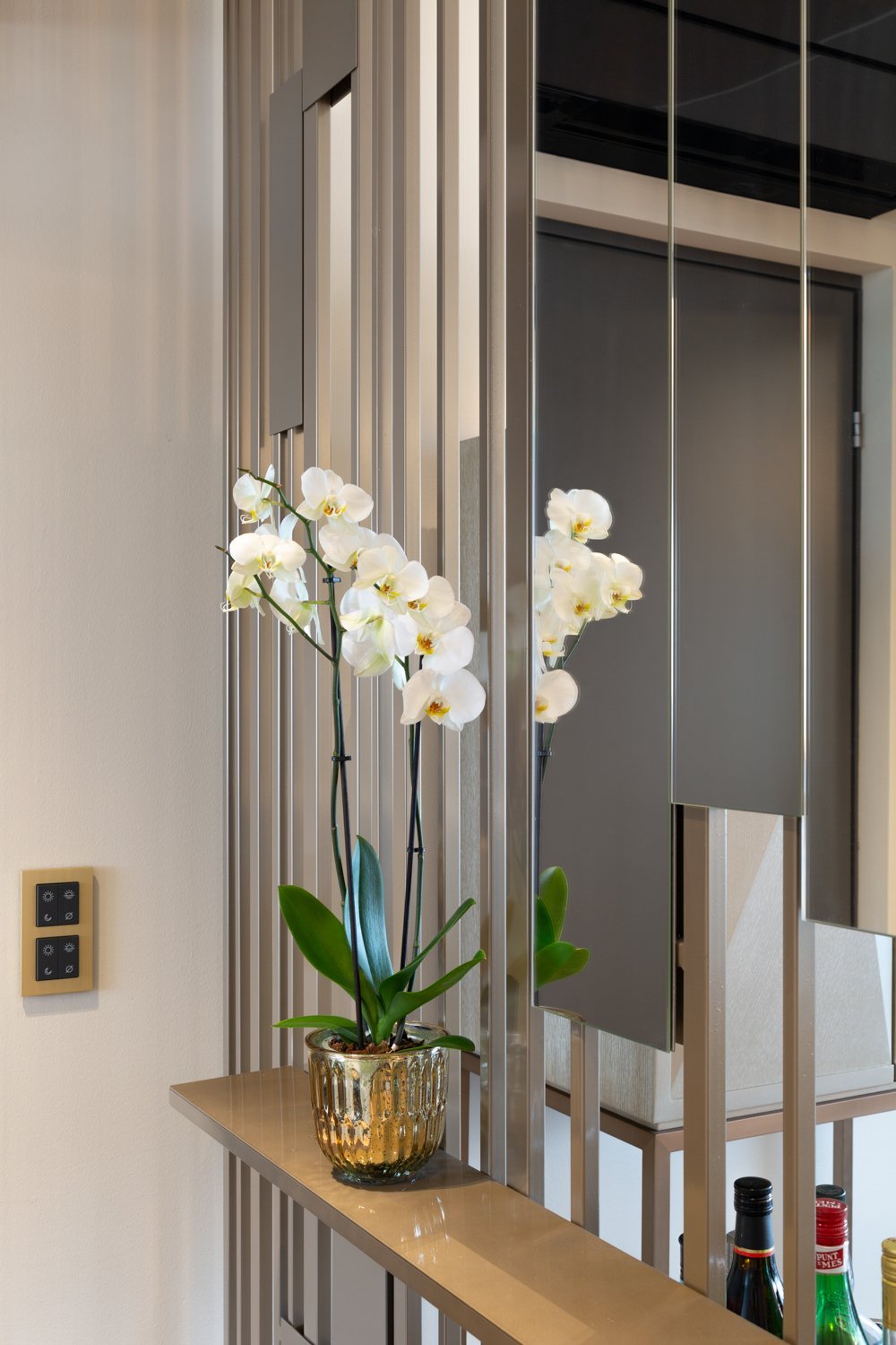 Transform your environment with the Colonna space divider, a remarkable design by Carola Rytsölä, where elegance meets practicality in defining spaces with finesse and grace.