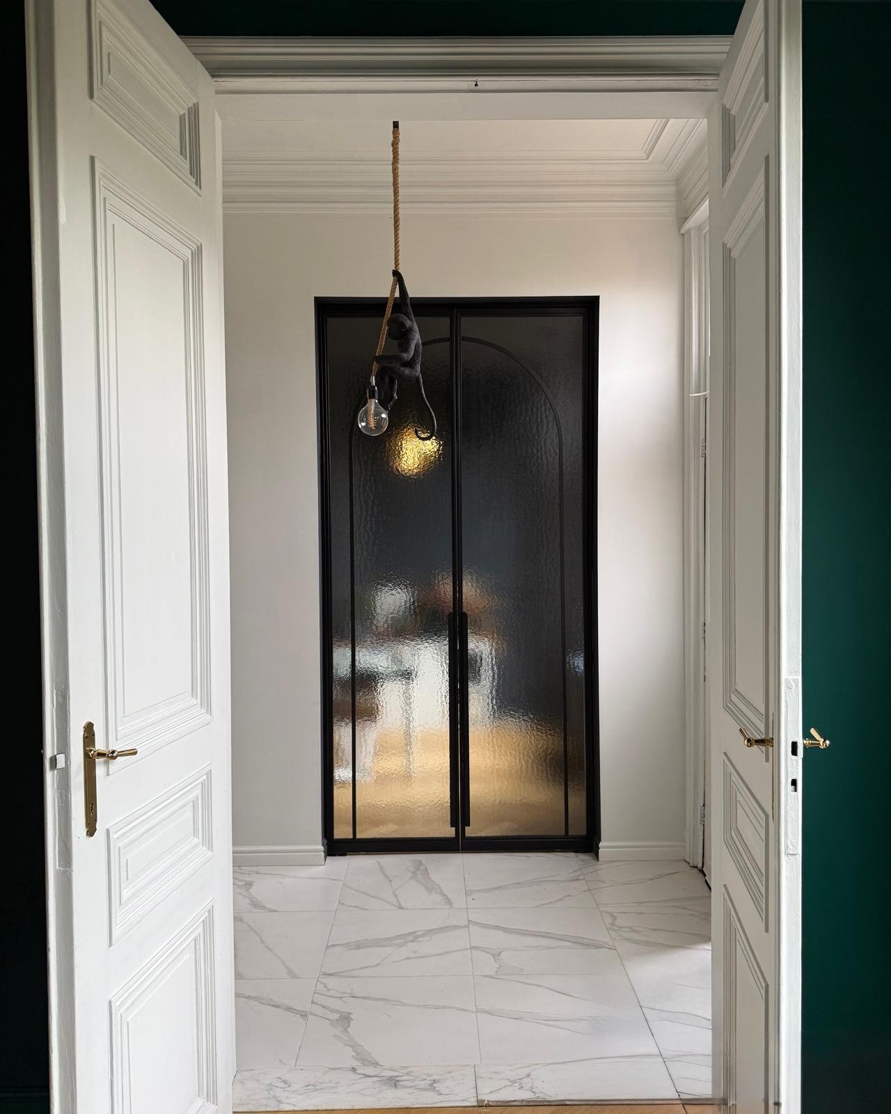 didier zwarte deur.jpg