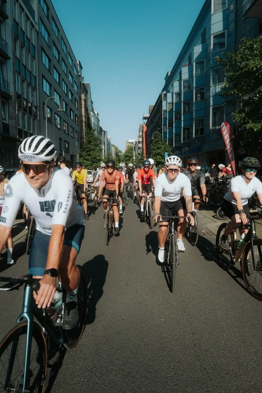 Groß (DDT KÖLN_By @paulinjnz00132).jpeg