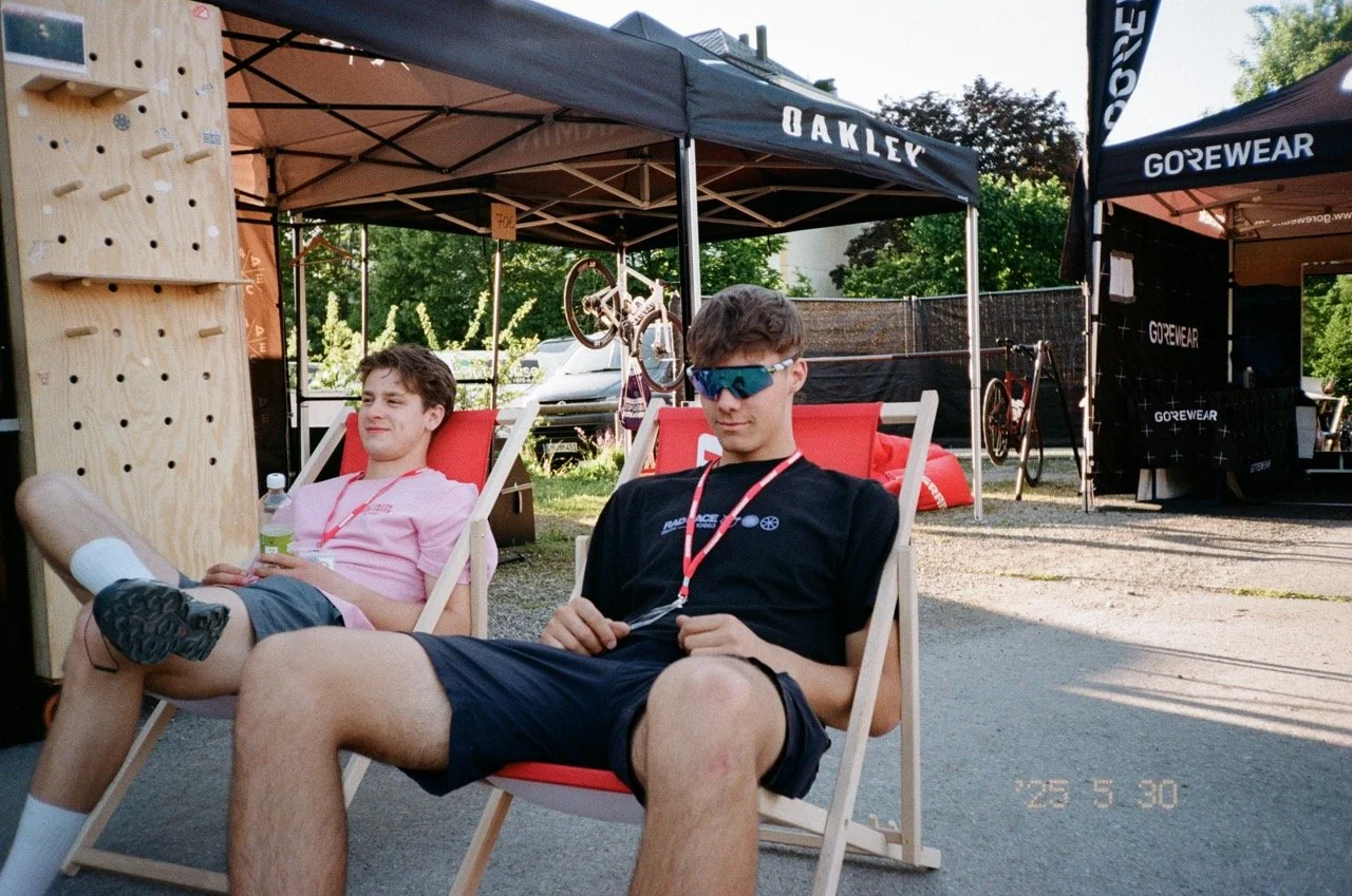 Groß (000203520017).jpeg