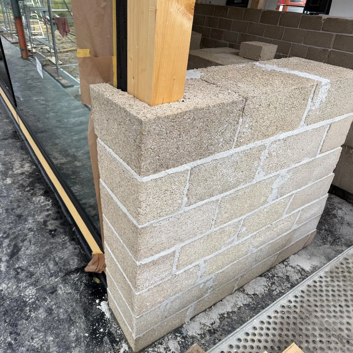 「信頼の建材」ヘンプの家は火災に強い