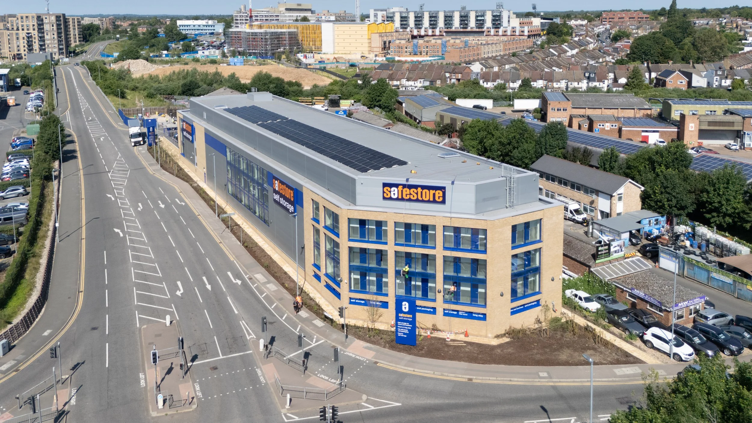Safestore-Watford-05.jpg