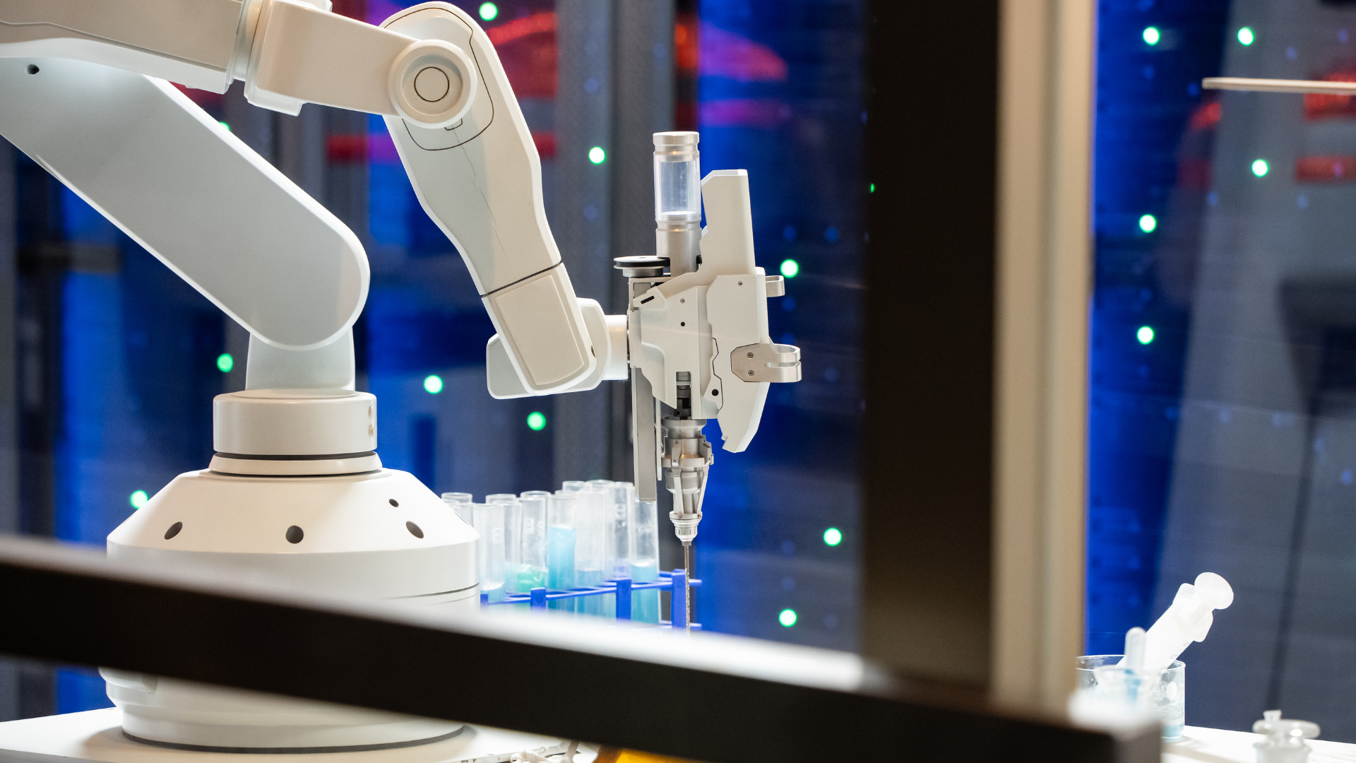 3 Defense Supply Chain Problems Solved by AMRs and AGVs