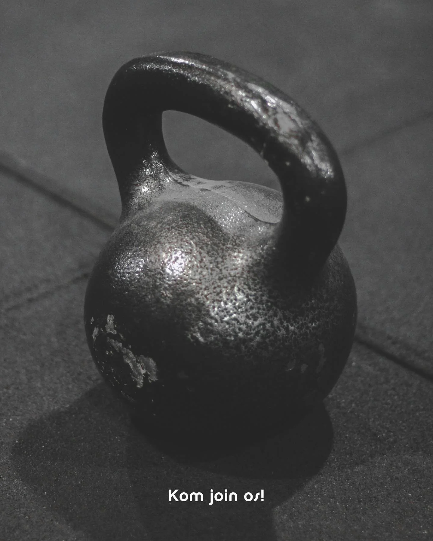 5 gode grunde til hvorfor du skal l&oslash;fte v&aelig;gte🏋️🔥

L&oslash;b ned i KomYOUnity hvis du slet ik kan vente med at komme i gang.🤣😍🏃&zwj;♀️

Pssst - swipe til sidste billede for tider p&aring; funktionel tr&aelig;ning➡️

KomYOUnity. Dit 