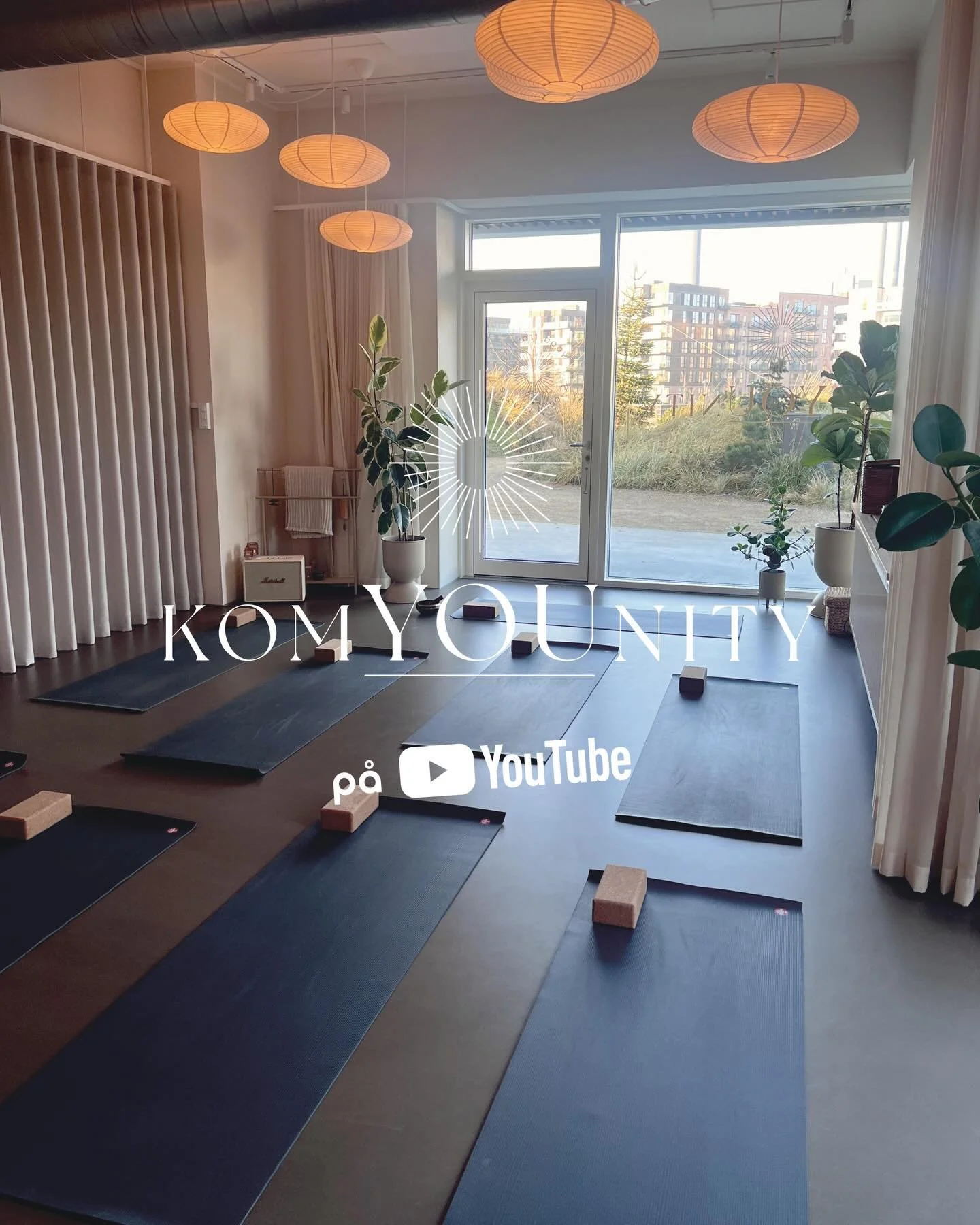 Selvom vi har p&aring;skelukket kan du tr&aelig;ne lige s&aring; tosset du vil &ndash; helt gratis &ndash; i vores ONLINE TR&AElig;NINGSUNIVERS, som  byder p&aring; flere sk&oslash;nne tr&aelig;nings- &amp; yogavideoer med nogle af vores undervisere&