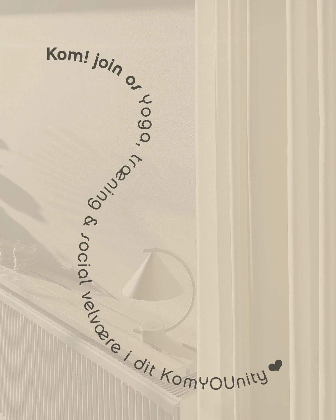 KomYOUnity - Dit studie for yoga, tr&aelig;ning &amp; social velv&aelig;re. 

S&aelig;t i gang🫶 En ny uge er startet og i KomYOUnity byder vi som altid p&aring; et bredt udvalg af sk&oslash;nne klasser til dig❤️

🧘&zwj;♀️Kom! Lav yoga med os! Vi ha