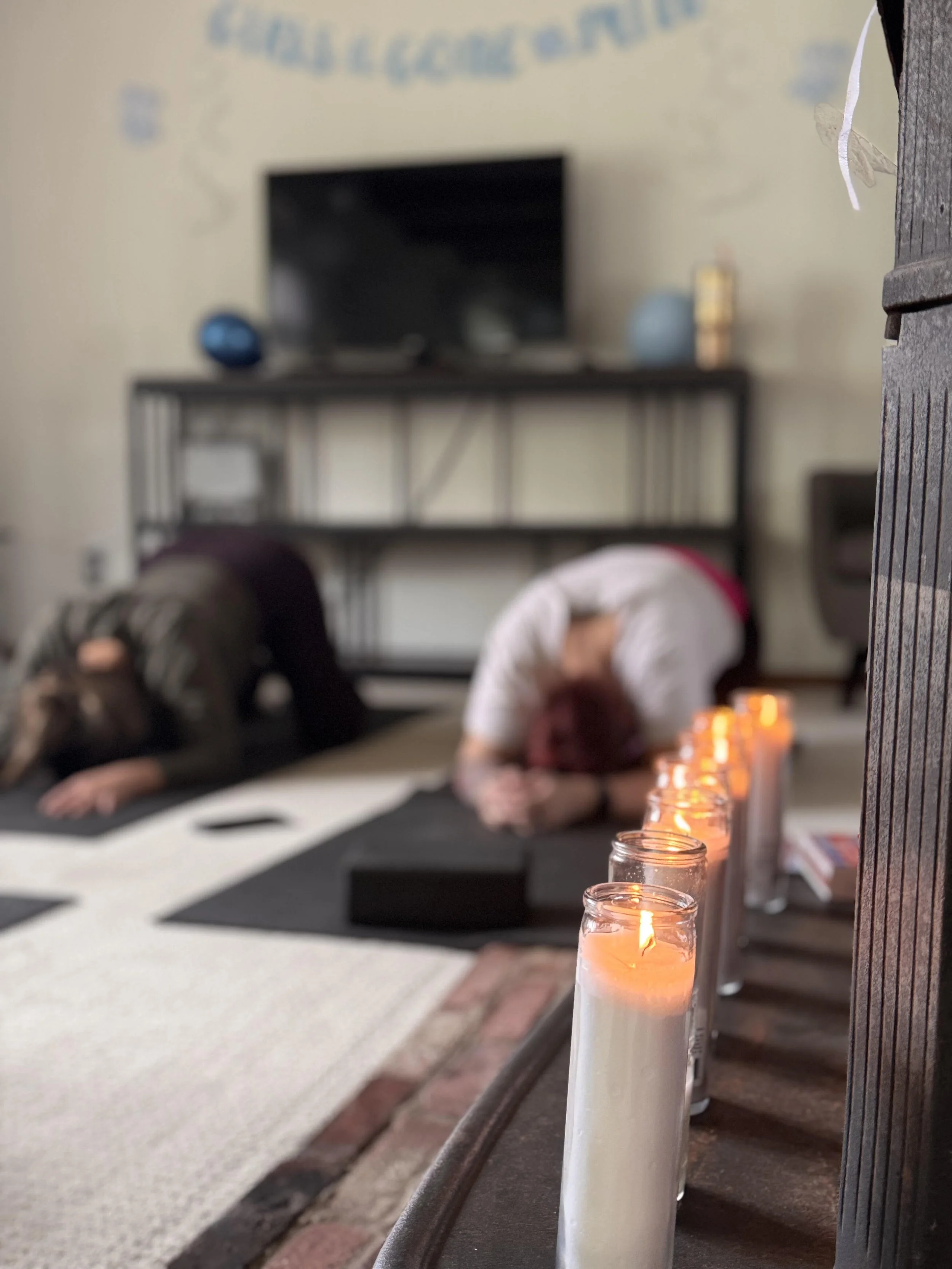 women doing yoga on retreat